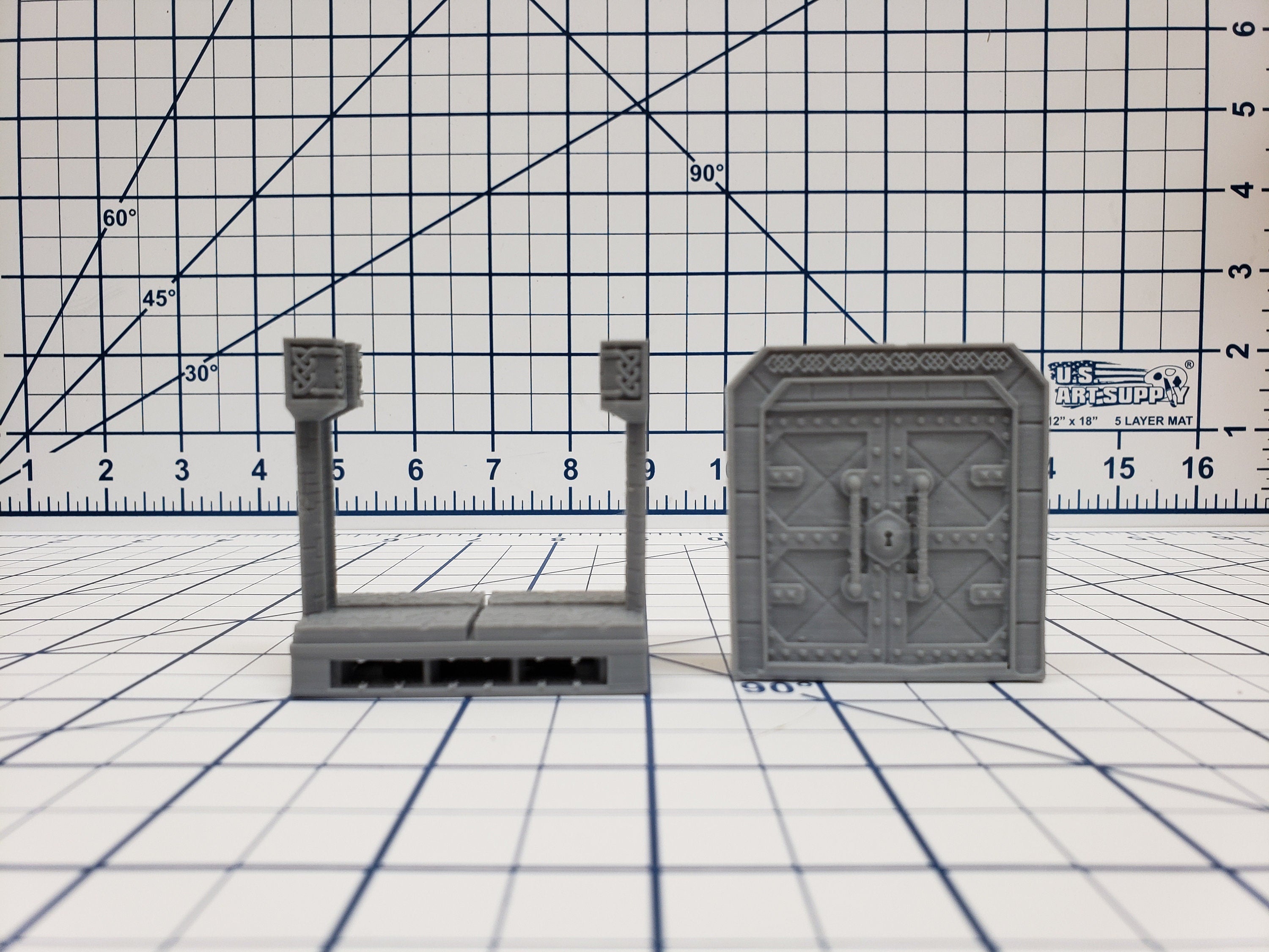 Dwarven Hall Door Tile - OpenLock or DragonLock - Openforge - DND - Pathfinder - Dungeons & Dragons - RPG - Tabletop - 28 mm / 1"