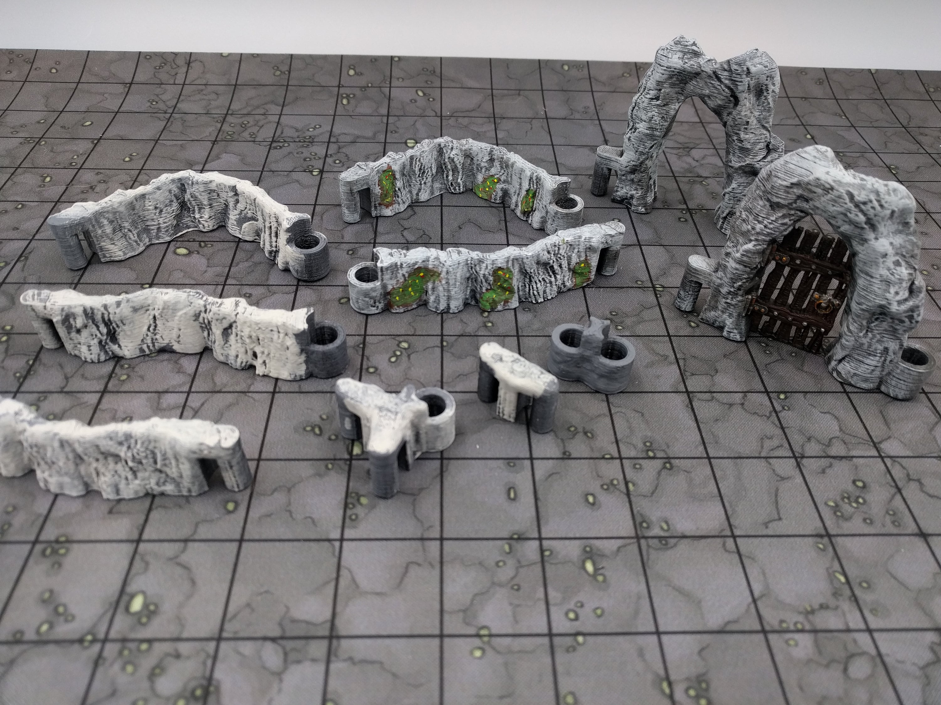 DungeonSticks - Dry Caverns Deluxe Set 50 Tiles! - DND - Pathfinder - Dungeons & Dragons - Terrain - RPG - Tabletop - 28 mm / 1"