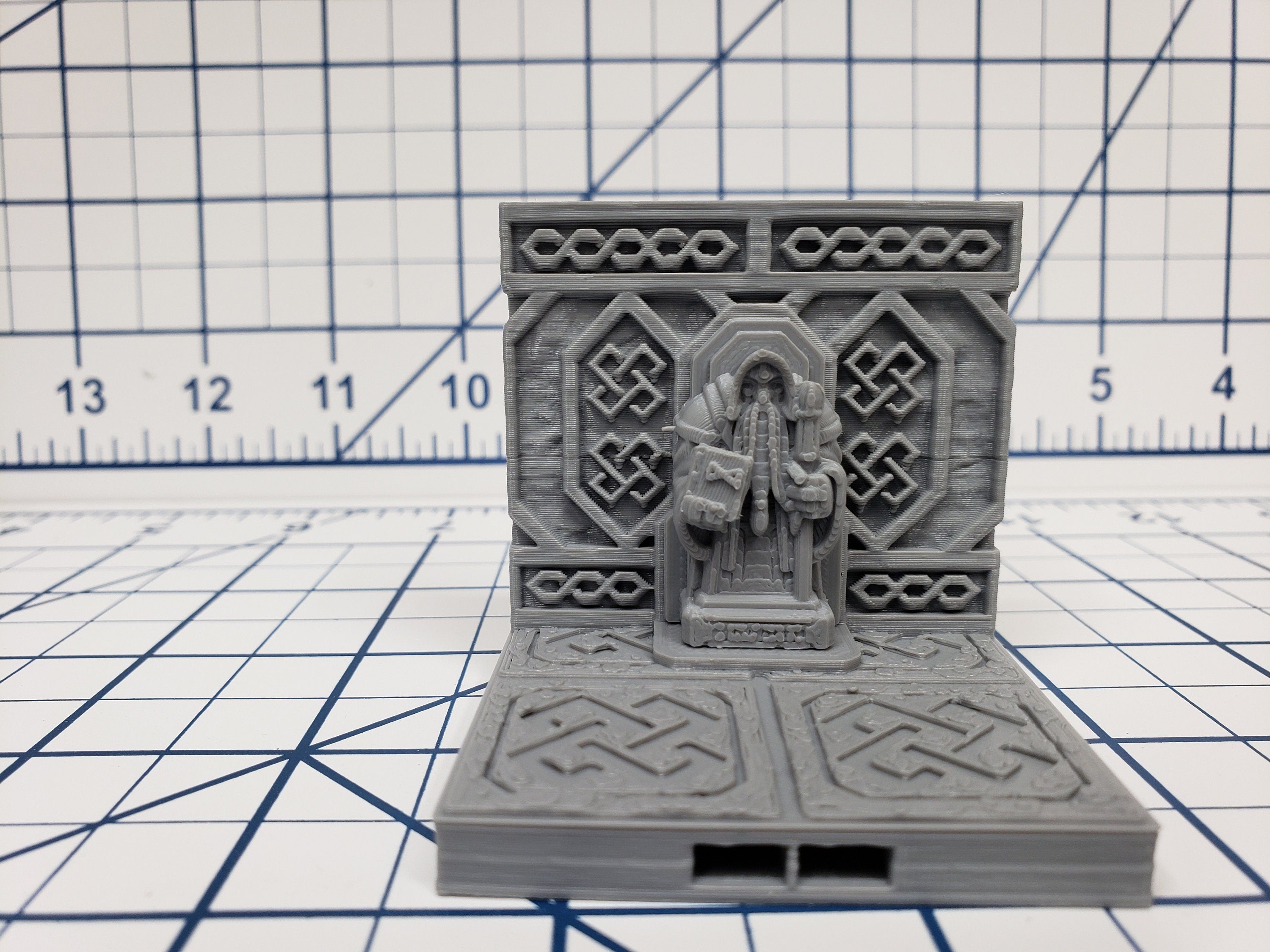 Mountain King - Wall Statue Tile - DragonLock - DND - Pathfinder - RPG - Dungeon & Dragons - 28 mm / 1" - Fat Dragon Games