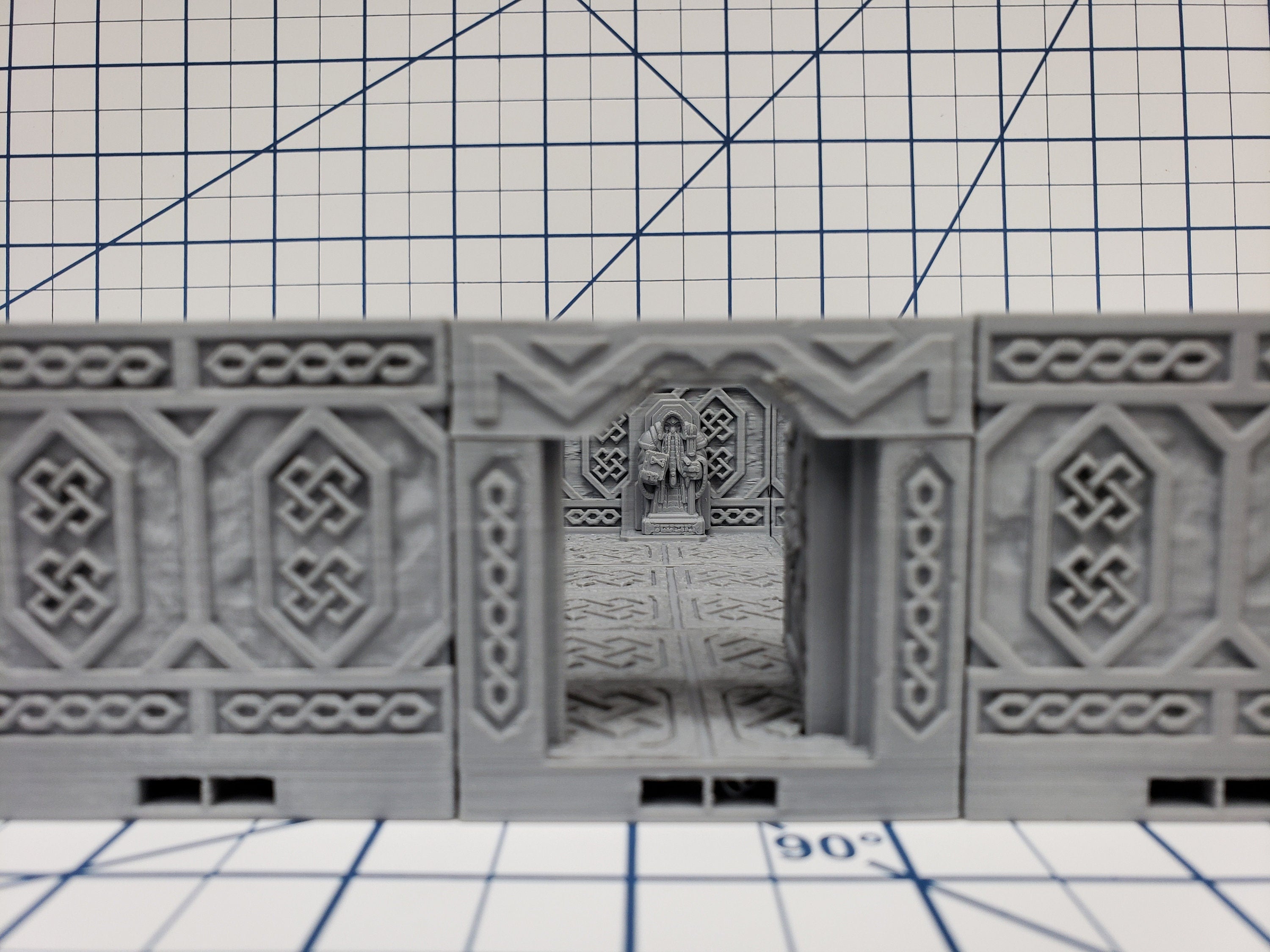 Mountain King - Door Tile - DragonLock - DND - Pathfinder - RPG - Dungeon & Dragons - 28 mm / 1" - Fat Dragon Games