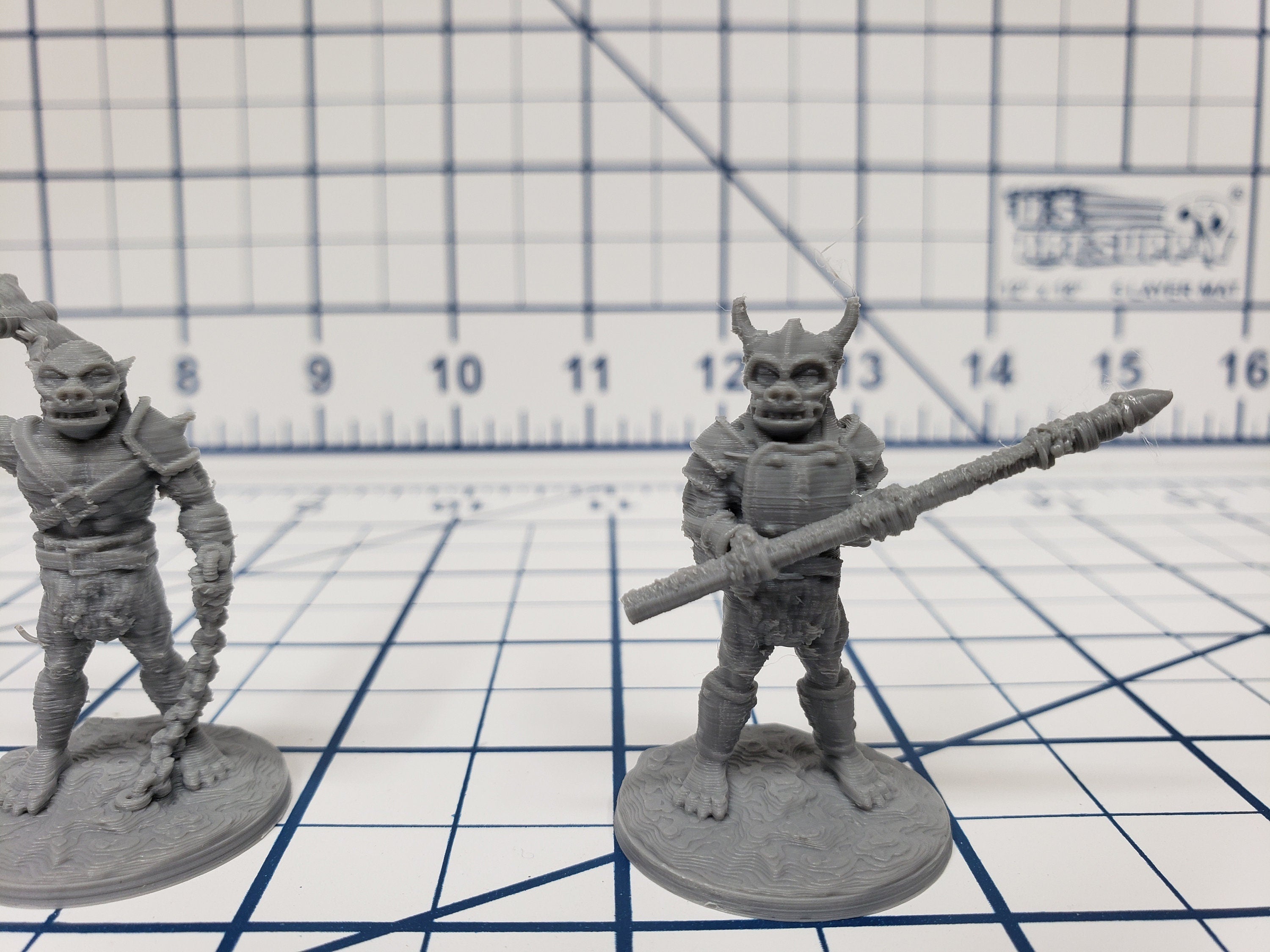 Orc Warriors 1 Set (3 minis) - DND - Pathfinder - RPG - Dungeon & Dragons - Miniature - Mini - 28 mm / 1" - Fat Dragon Games