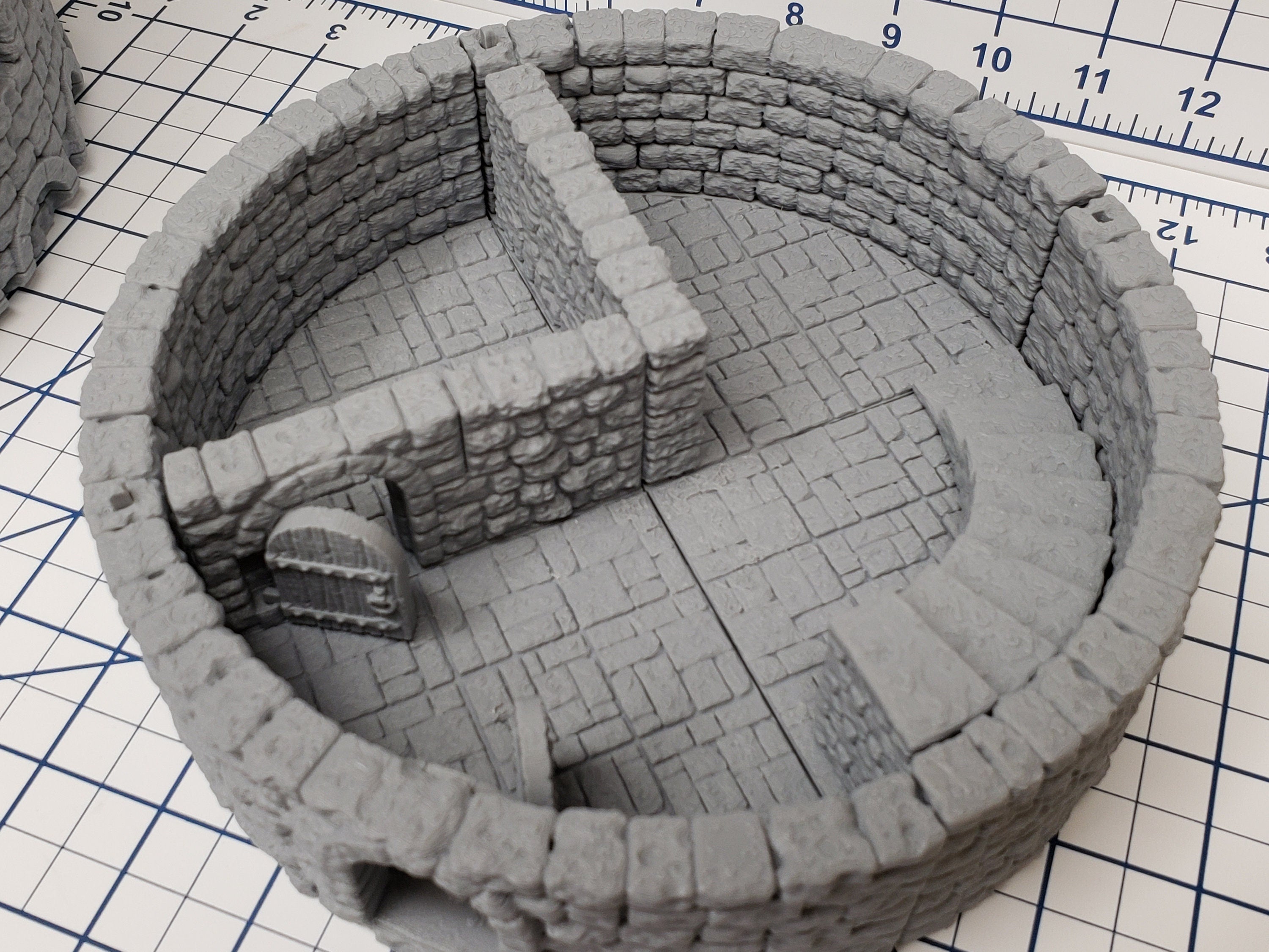 Ultimate Tower - Huge - DragonLock - DND - Pathfinder - RPG - Dungeon & Dragons - 28 mm / 1" - Fat Dragon Games