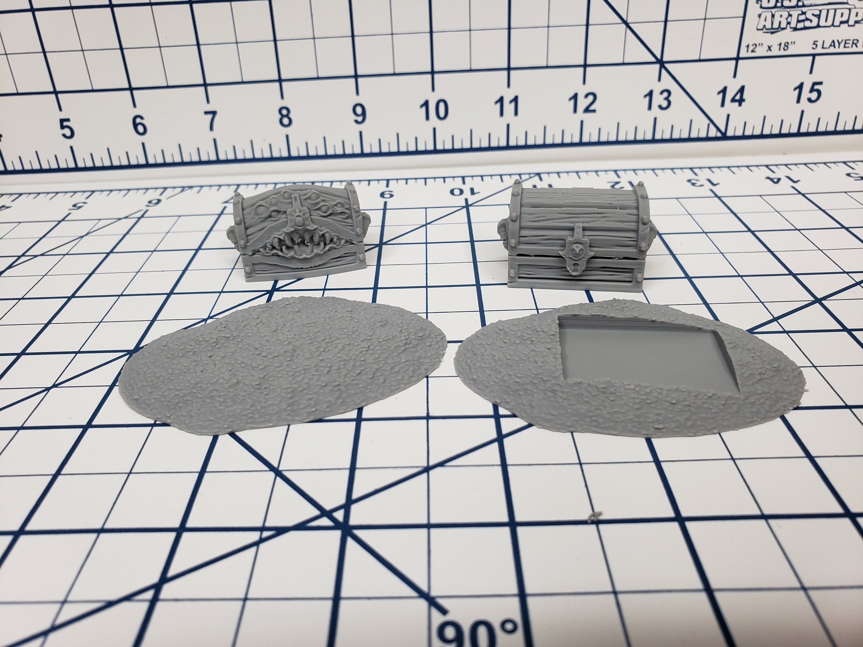 Mimic Chest and Treasure - DND - Pathfinder - RPG - Dungeon & Dragons - Miniature - Mini - 28 mm / 1" - Fat Dragon Games