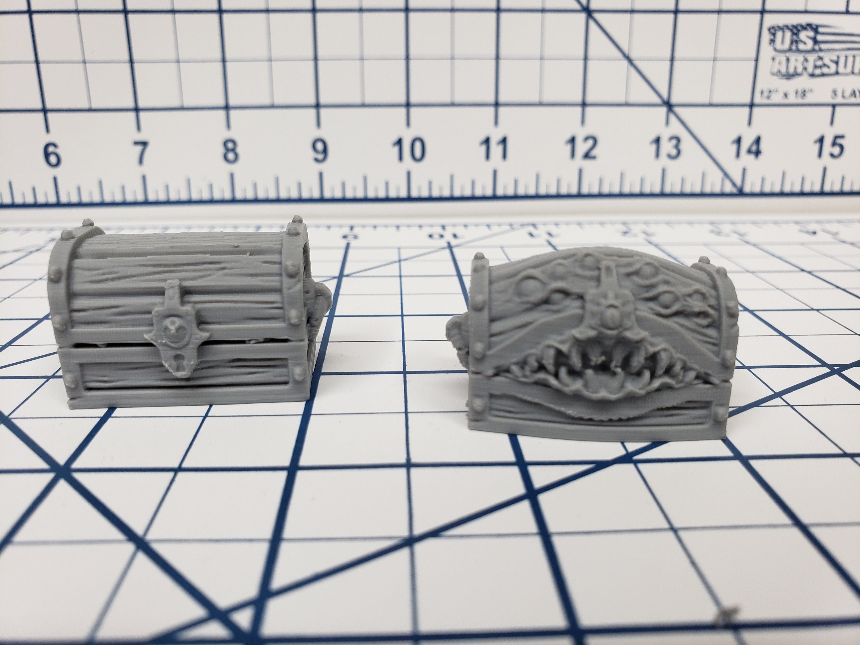 Mimic Chest and Treasure - DND - Pathfinder - RPG - Dungeon & Dragons - Miniature - Mini - 28 mm / 1" - Fat Dragon Games