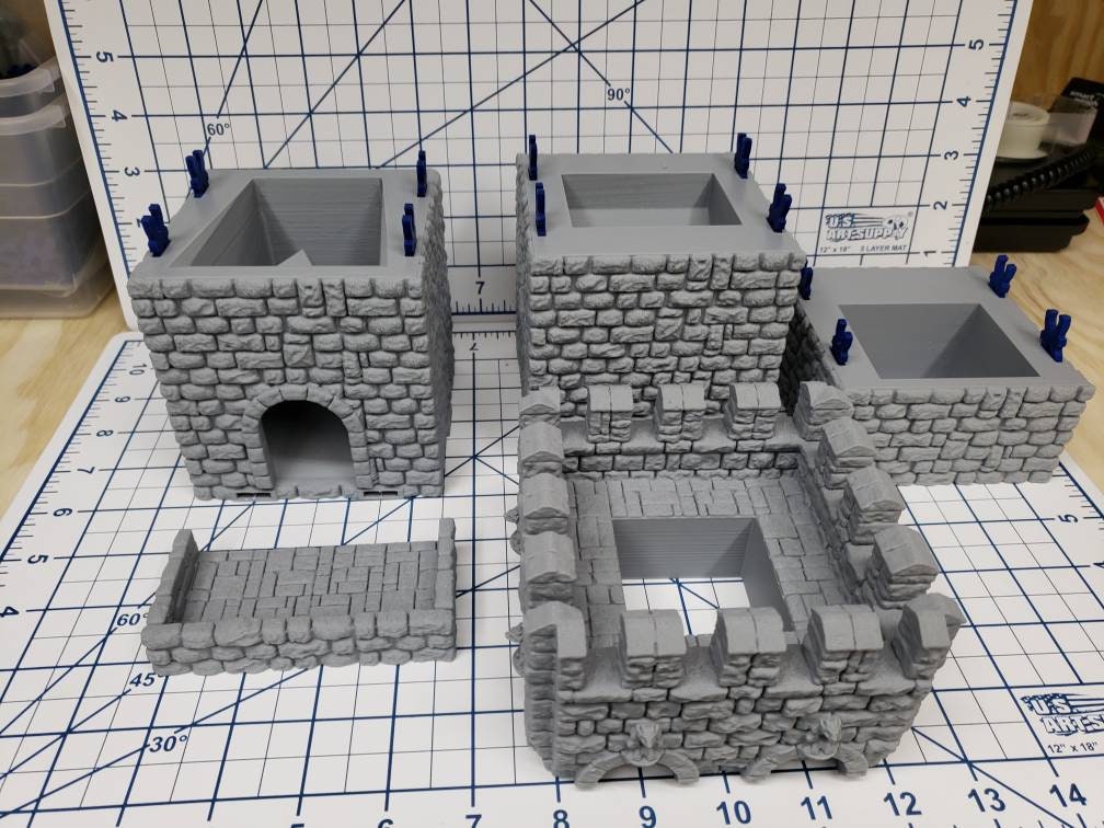 DM Screen of Doom - Dice Tower - DND - Pathfinder - RPG - Dungeon & Dragons - Fat Dragon Games