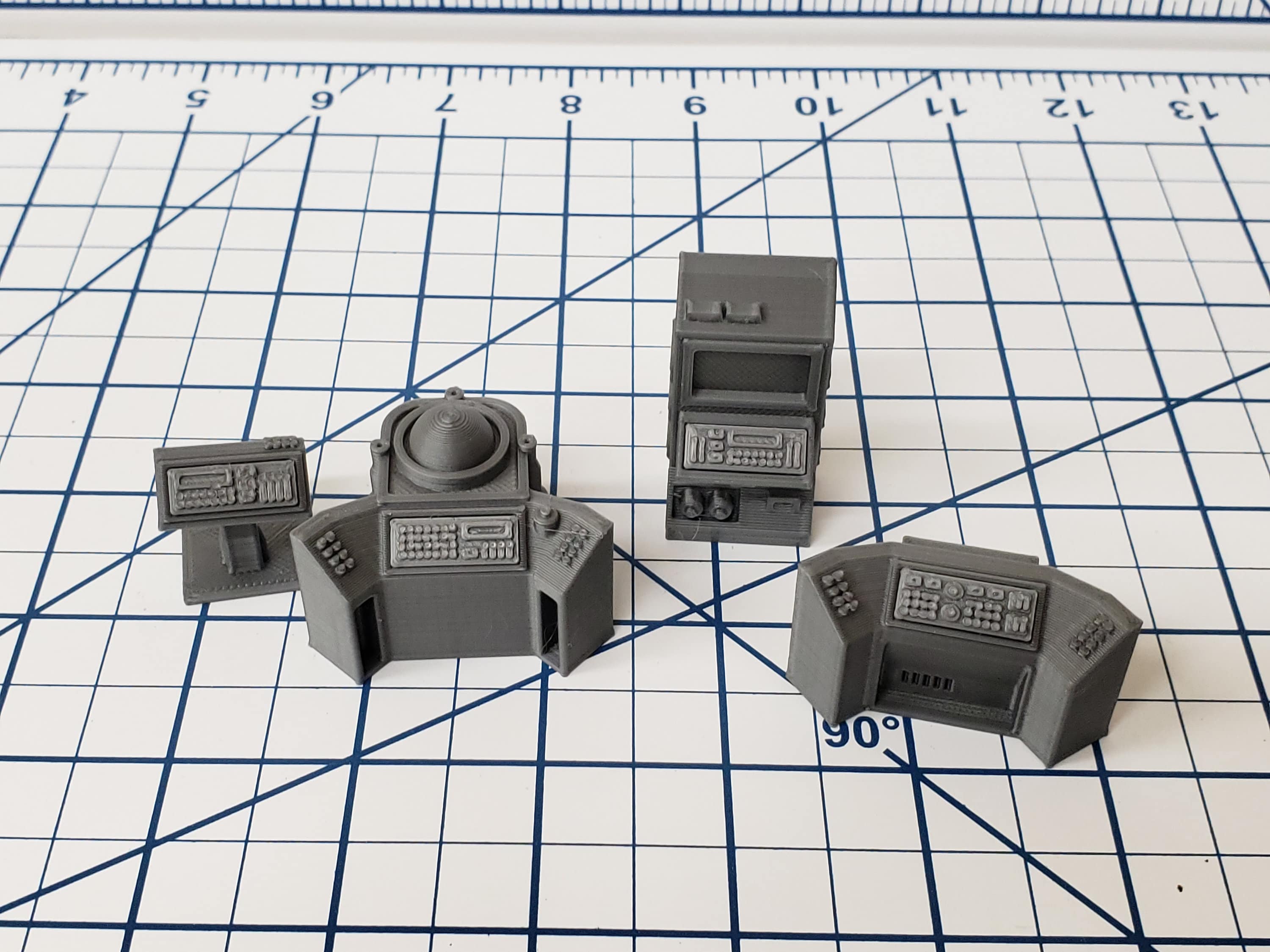 Workstation Set - SciFi - Fat Dragon Games - DragonLock - DND - Pathfinder - RPG - Terrain - Space - Science Fiction 28 mm / 1"