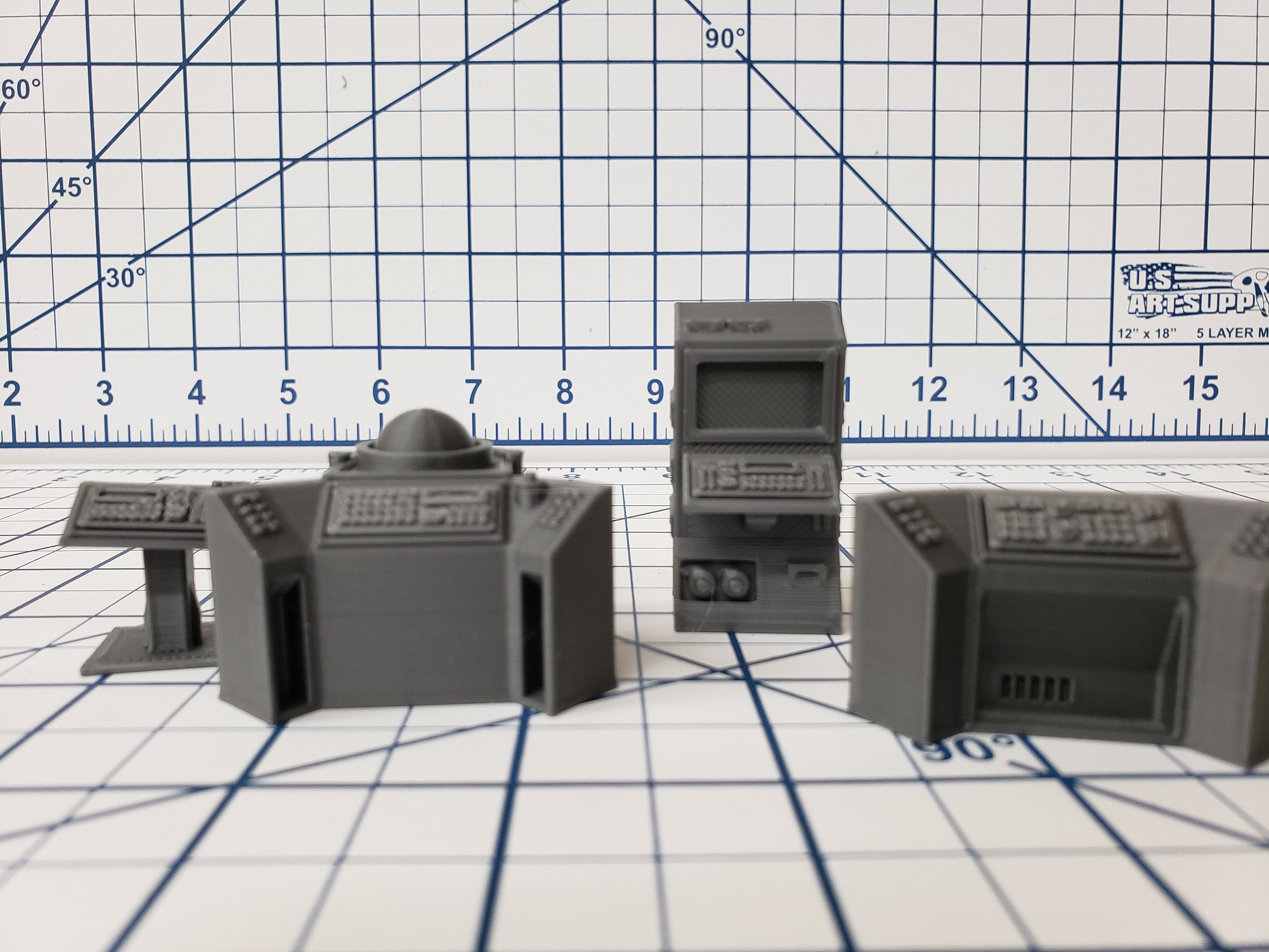 Workstation Set - SciFi - Fat Dragon Games - DragonLock - DND - Pathfinder - RPG - Terrain - Space - Science Fiction 28 mm / 1"