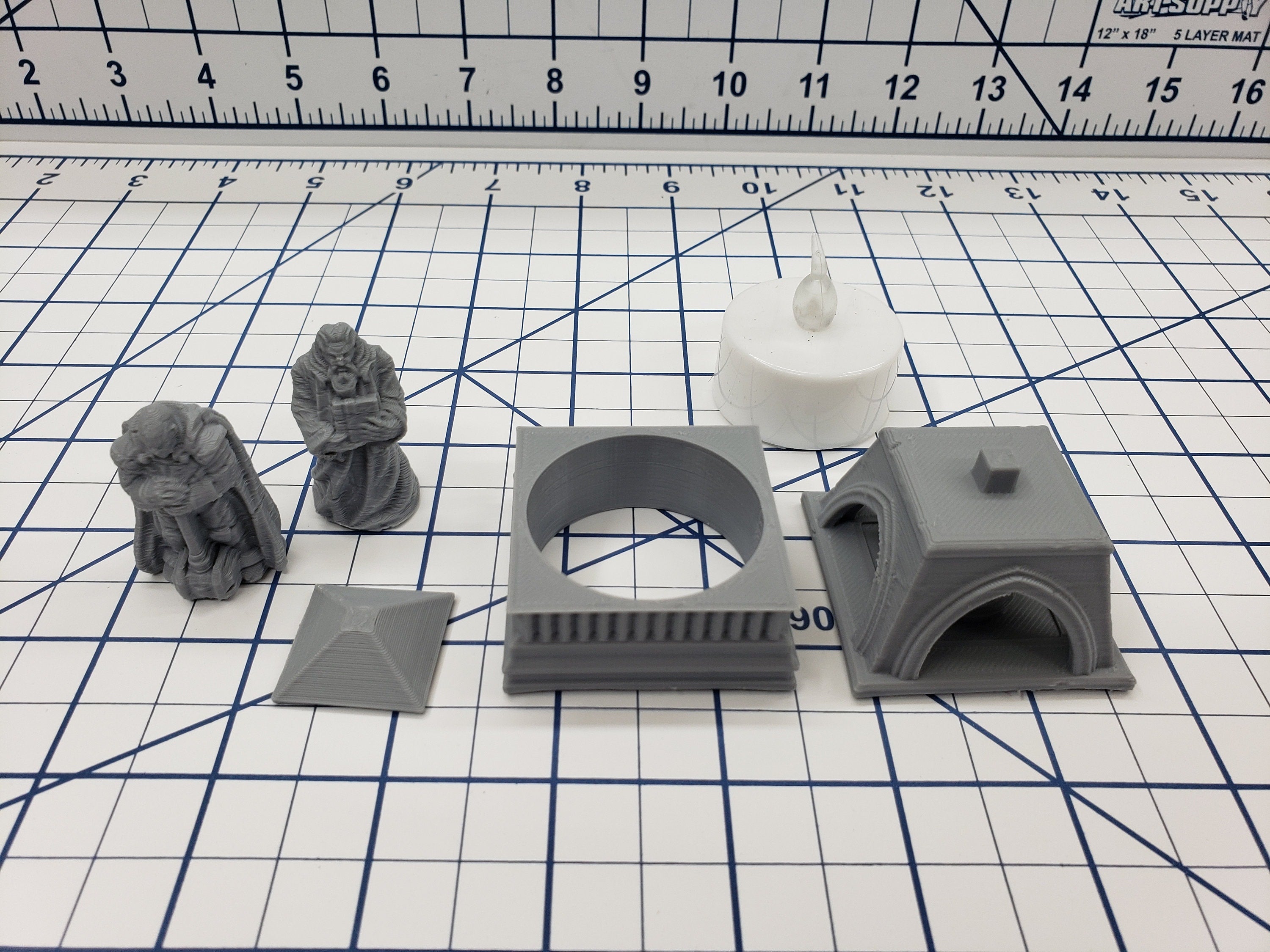 Brazier Statue Set - DND - Pathfinder - RPG - Dungeon & Dragons - Terrain - Map Accessories - Tabletop - 28 mm / 1" - Fat Dragon Games