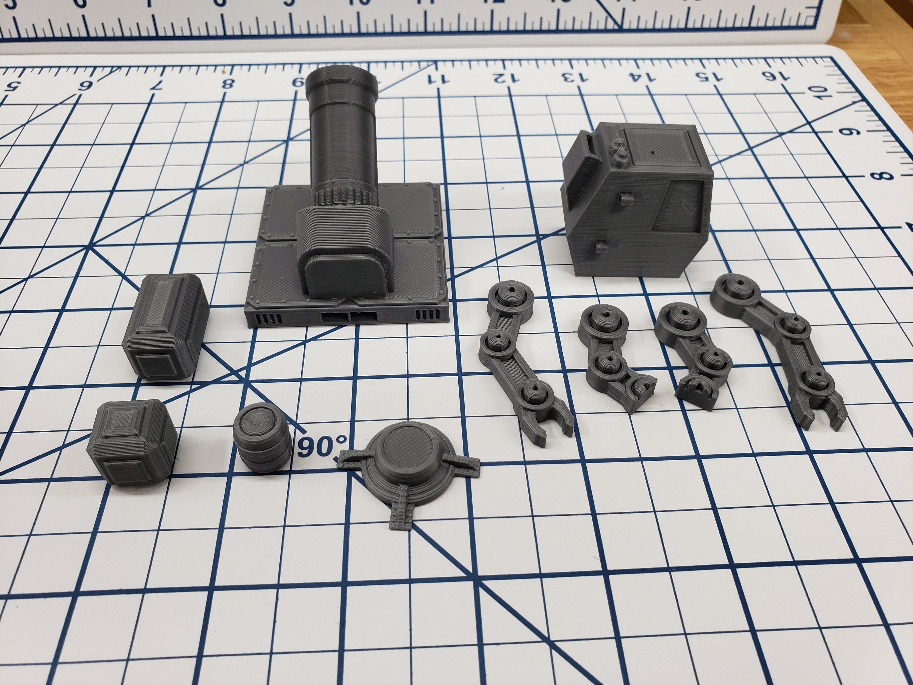 Cargo Set - SciFi - Fat Dragon Games - DragonLock - DND - Pathfinder - RPG - Terrain - Space - Science Fiction 28 mm / 1"