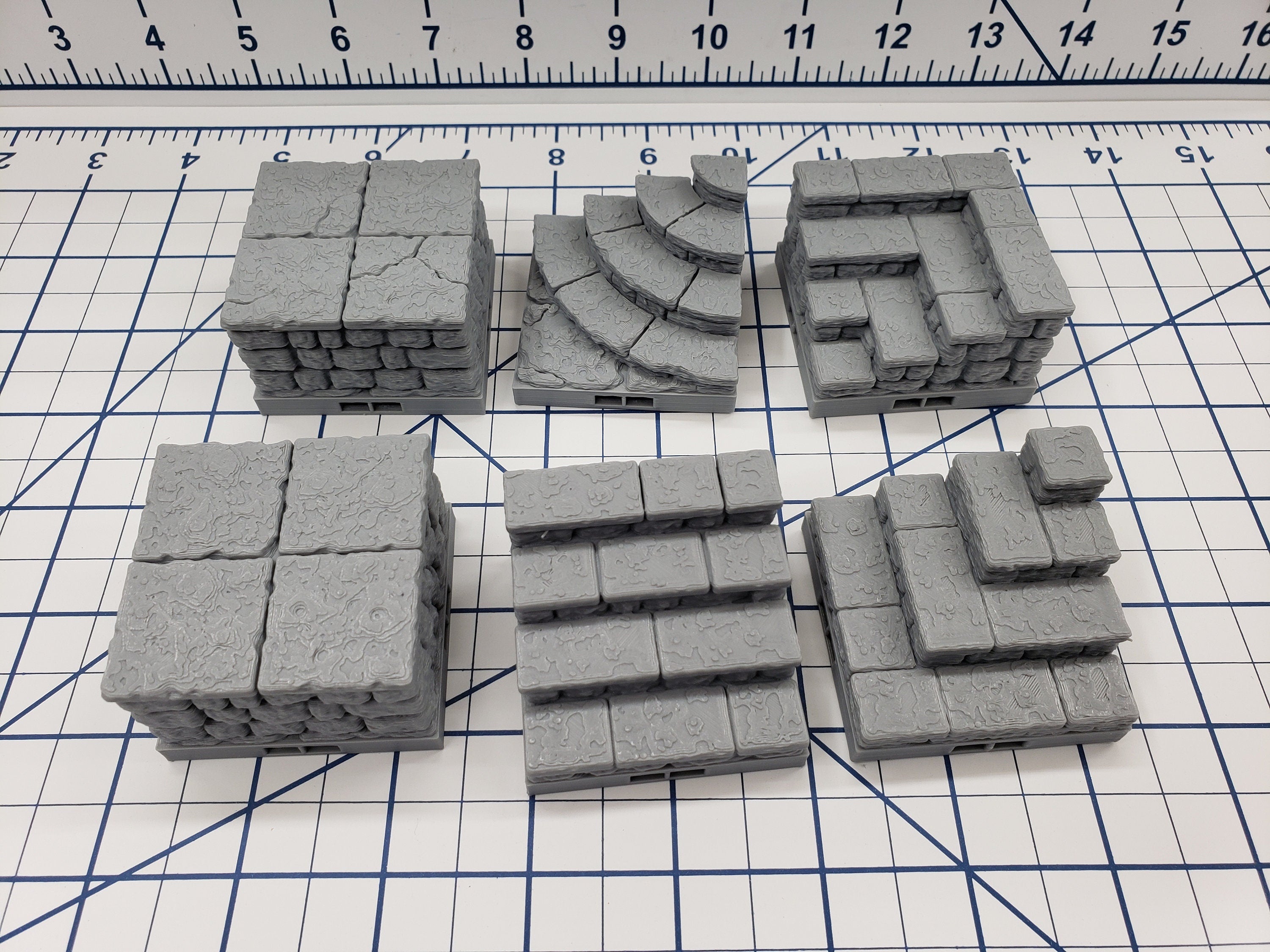 Dungeon Delve Raised Dais - DragonLock - DND - Pathfinder - RPG - Dungeon & Dragons - 28 mm / 1" - Fat Dragon Games