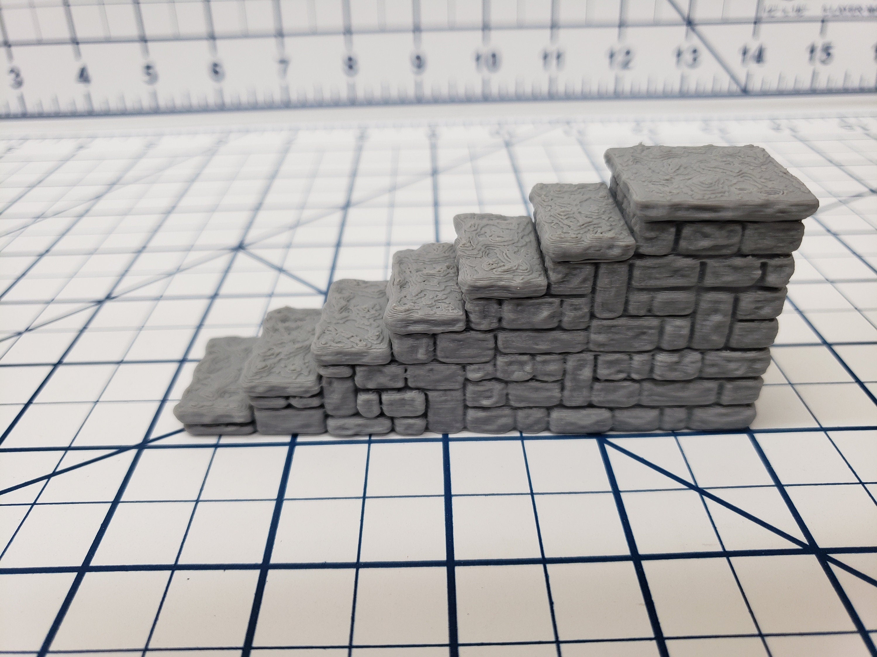 Dungeon Style - Stairs - DragonLock - DND - Pathfinder - RPG - Dungeon & Dragons - 28 mm / 1" - Terrain - Fat Dragon Games