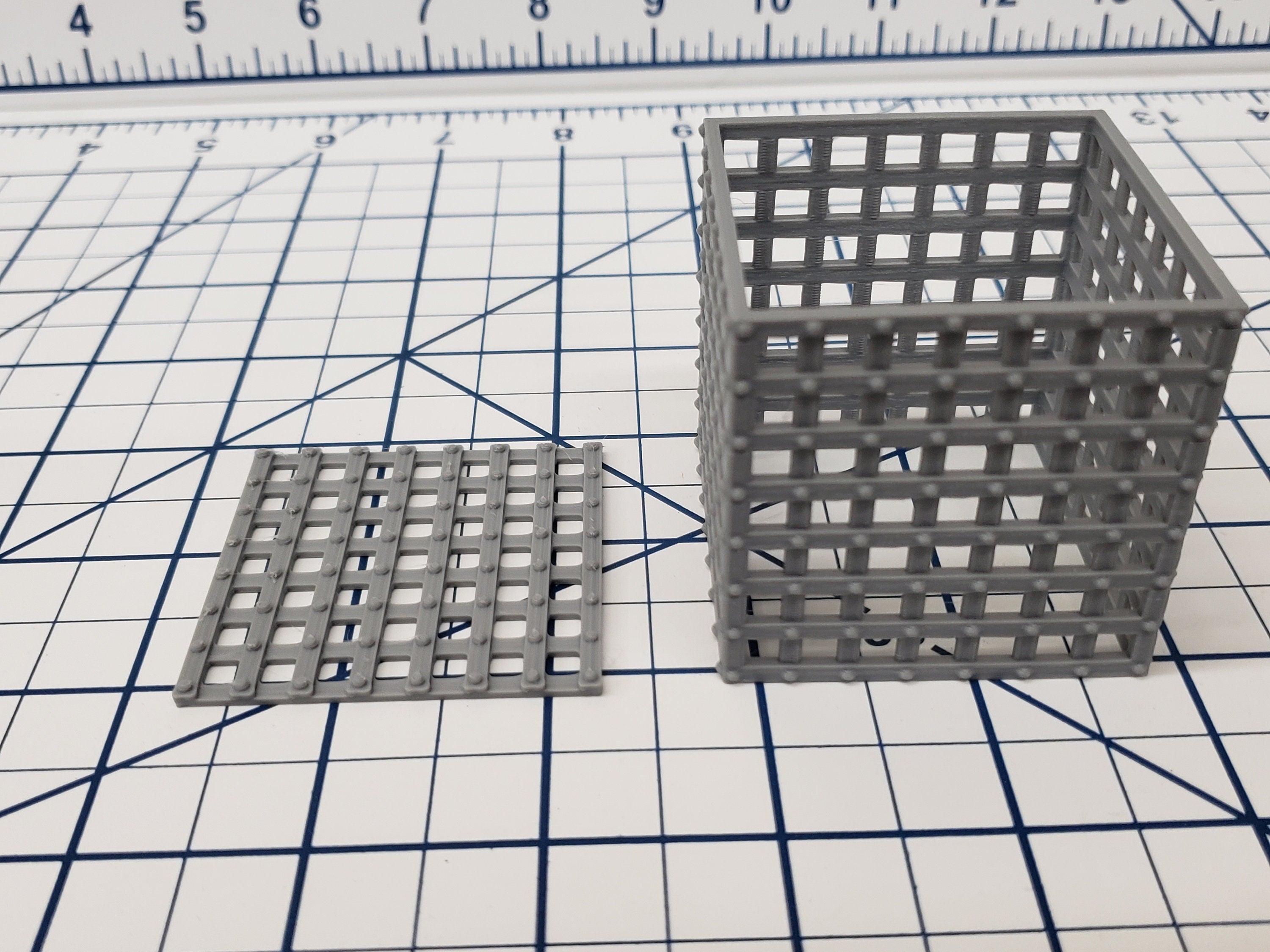 Iron Cage - DND - Pathfinder - RPG - Dungeon & Dragons - Terrain - Map Accessories - Tabletop - 28 mm / 1" - Terrain - Fat Dragon Games