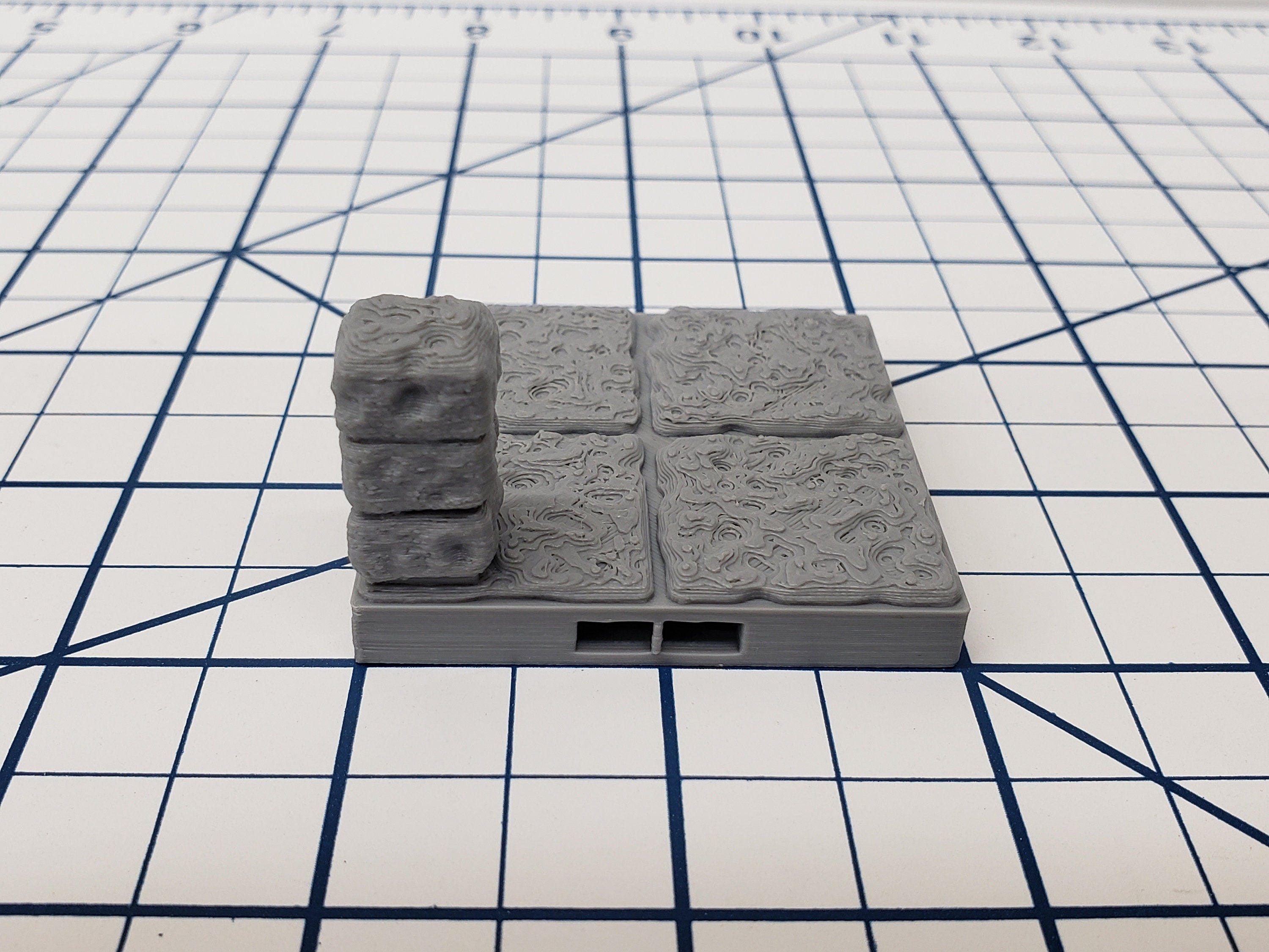 Dungeon Style - Half Pillar Walls - DragonLock - DND - Pathfinder - RPG - Dungeon & Dragons - 28 mm / 1" - Terrain - Fat Dragon Games