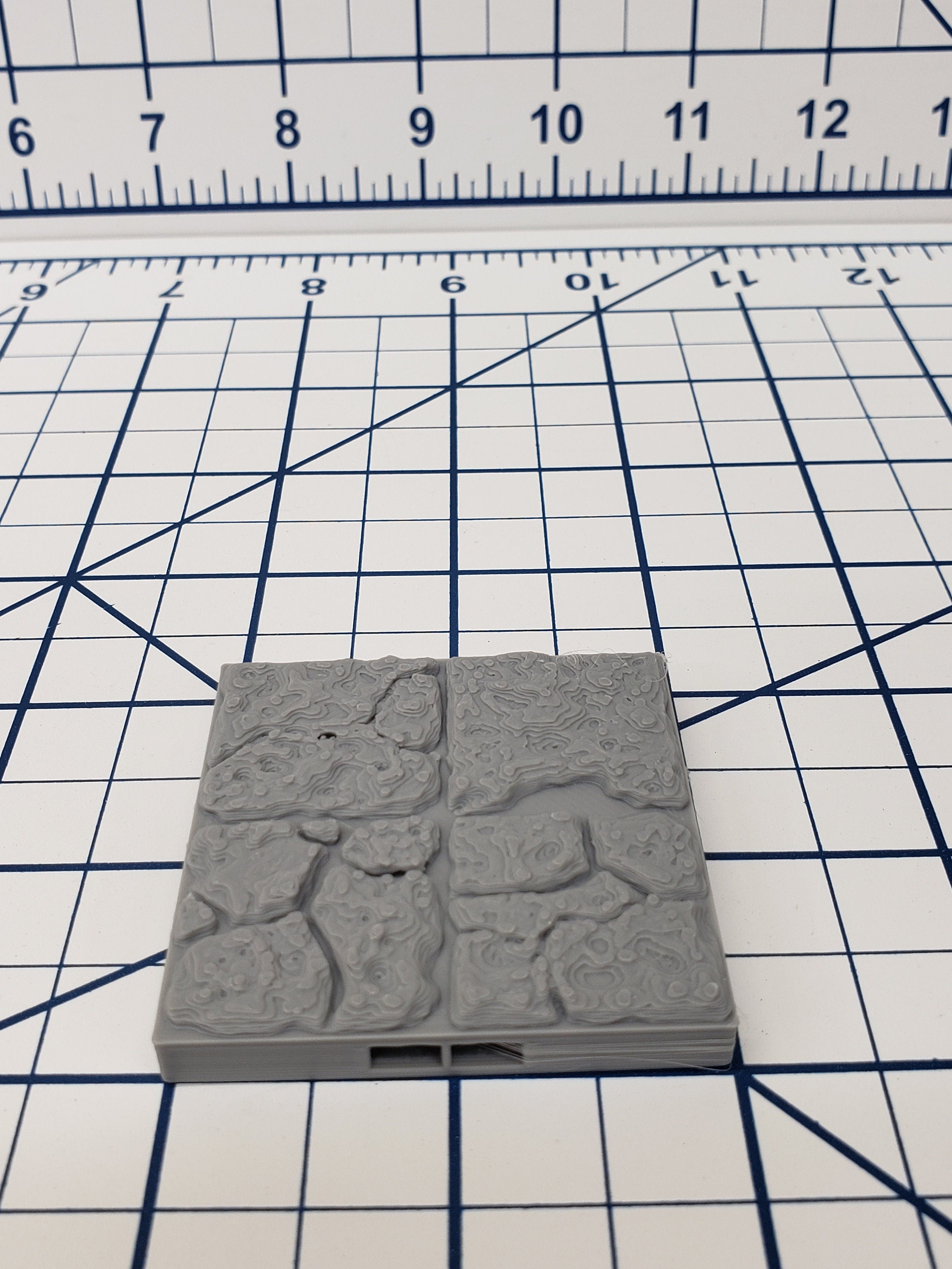Dungeon Style - Ruined Floor Tiles - DragonLock - DND - Pathfinder - RPG - Dungeon & Dragons - 28 mm / 1" - Terrain - Fat Dragon Games