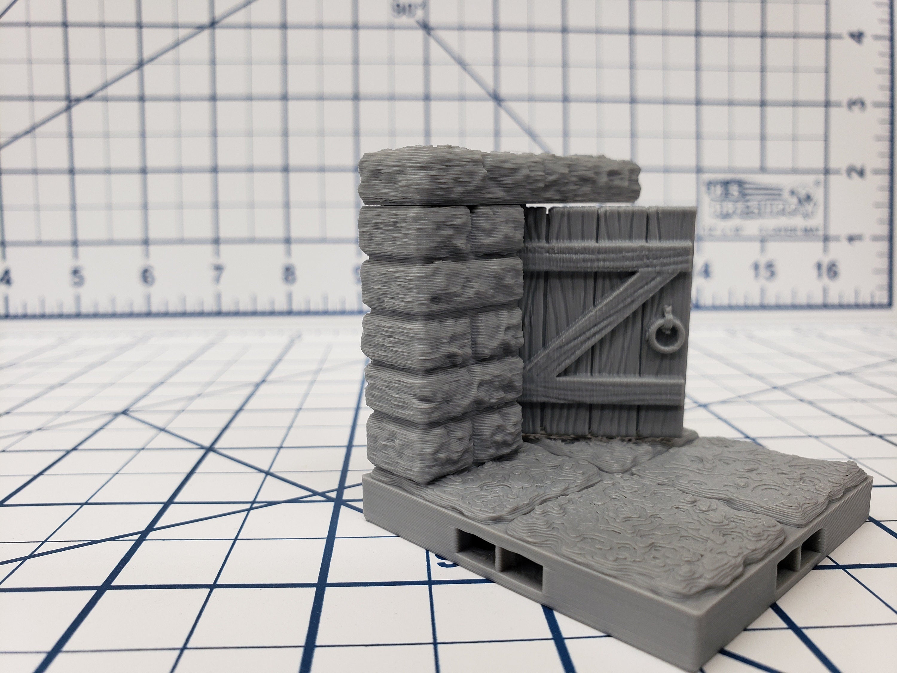 Dungeon Style - Double Doors - DragonLock - DND - Pathfinder - RPG - Dungeon & Dragons - 28 mm / 1" - Terrain - Fat Dragon Games