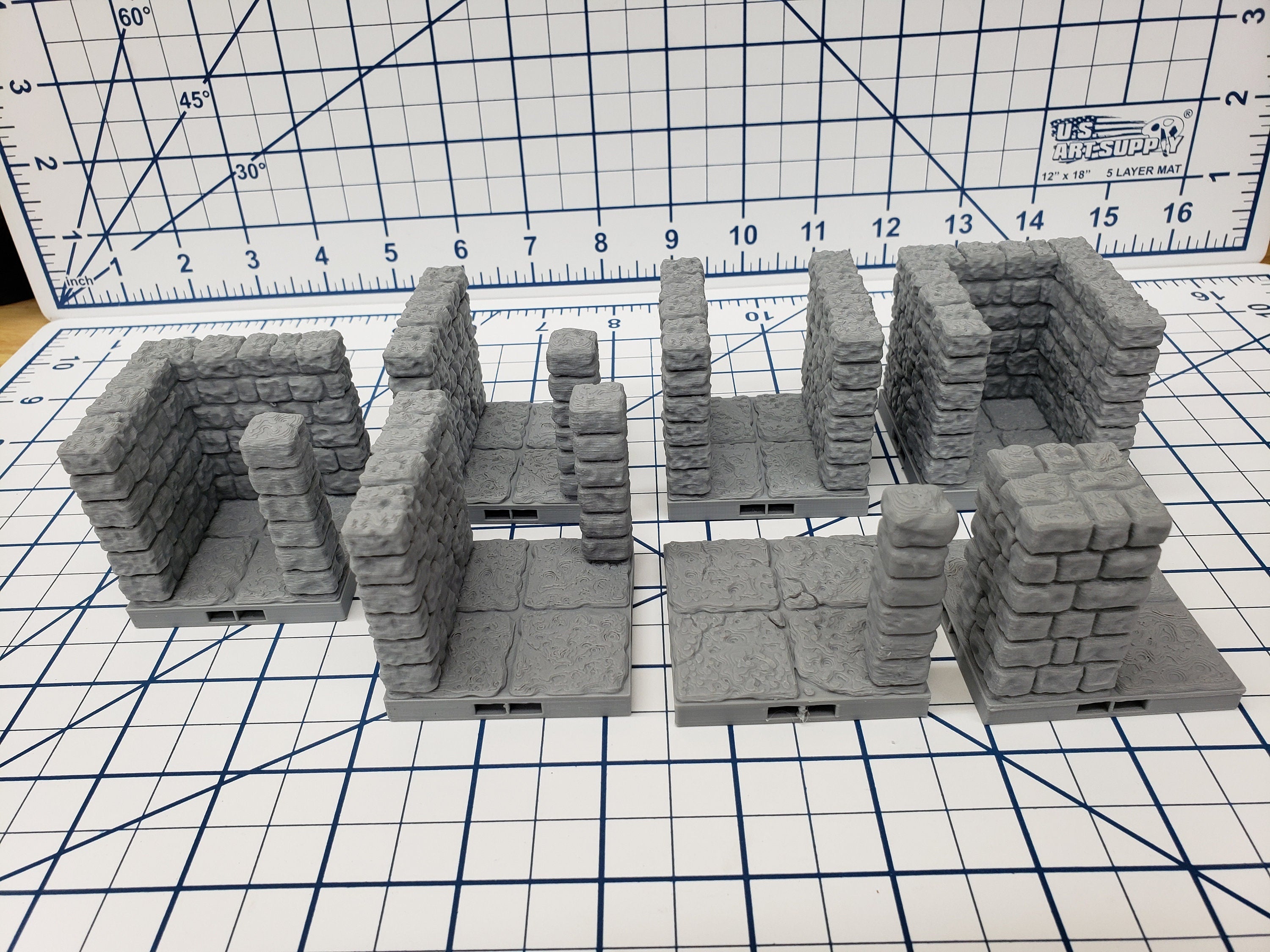 Dungeon Style - Hallways and Pillar - DragonLock - DND - Pathfinder - RPG - Dungeon & Dragons - 28 mm / 1" - Terrain - Fat Dragon Games