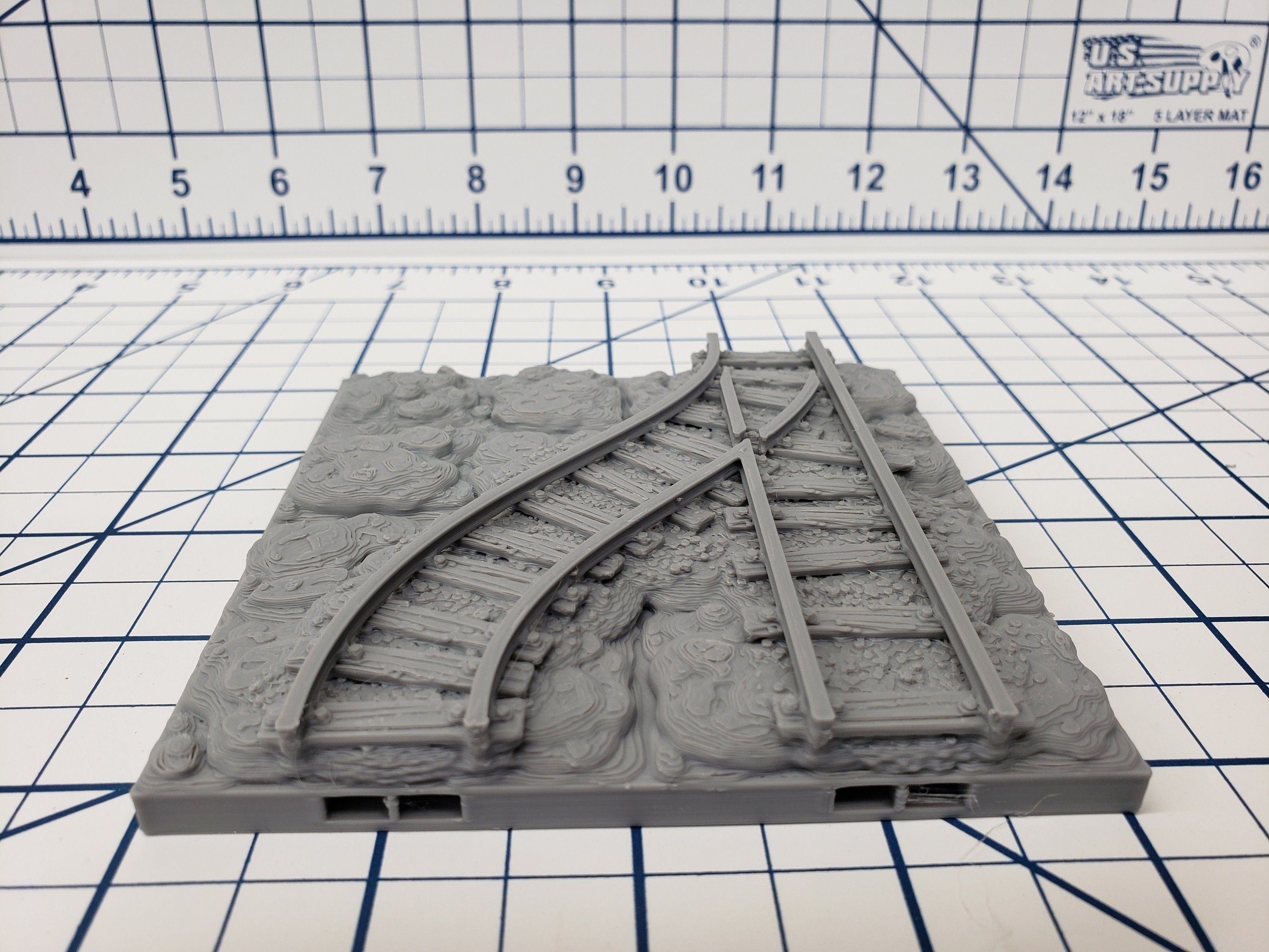 Caverns -4X4 Mine Track Floors - DragonLock - DND - Pathfinder - RPG - Dungeon & Dragons - 28 mm / 1" - Terrain - Fat Dragon Games