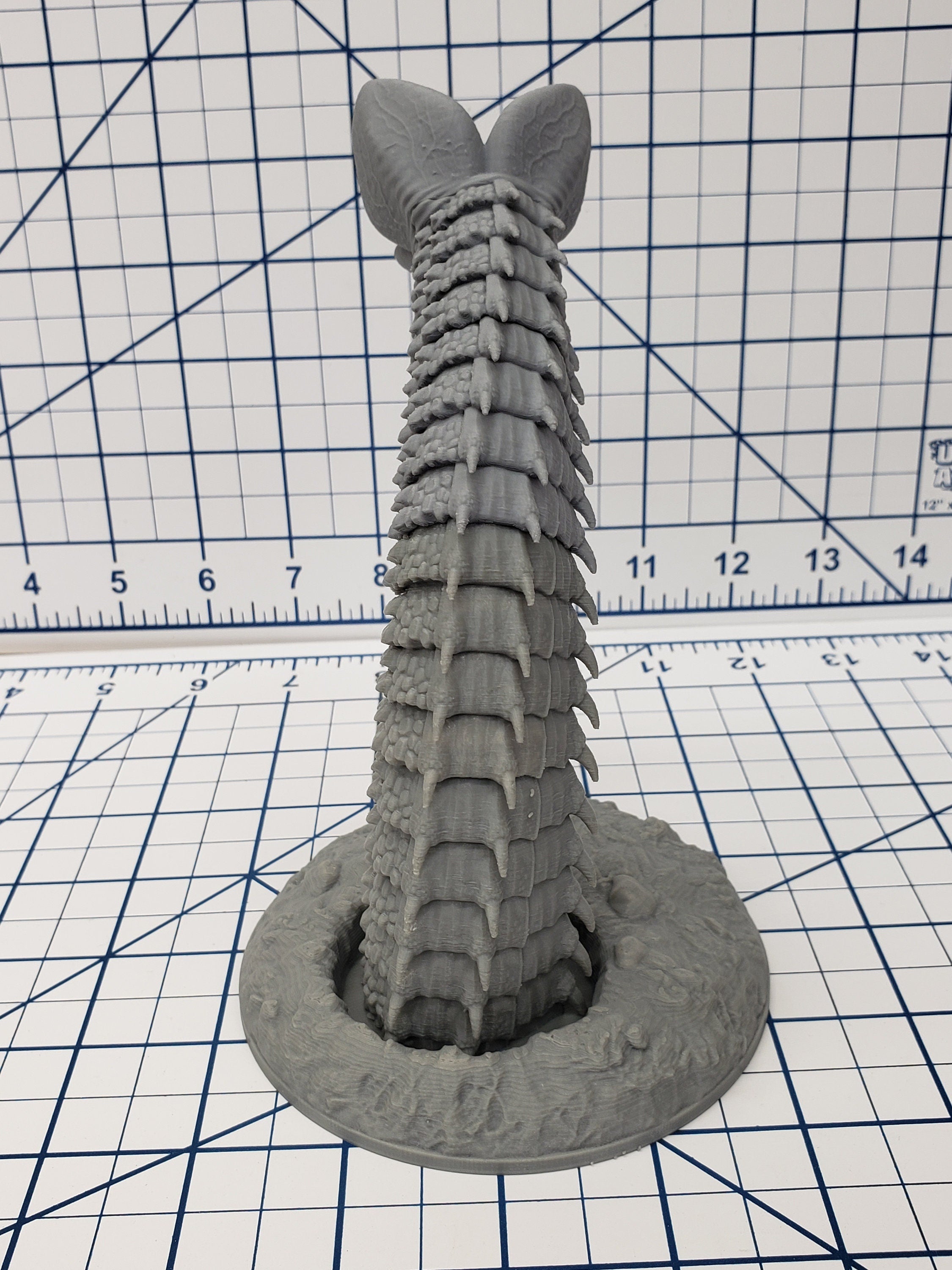 Giant Worm Miniature - DND - Pathfinder - RPG - Dungeon & Dragons - Miniature - Mini - 28 mm / 1" - Fat Dragon Games