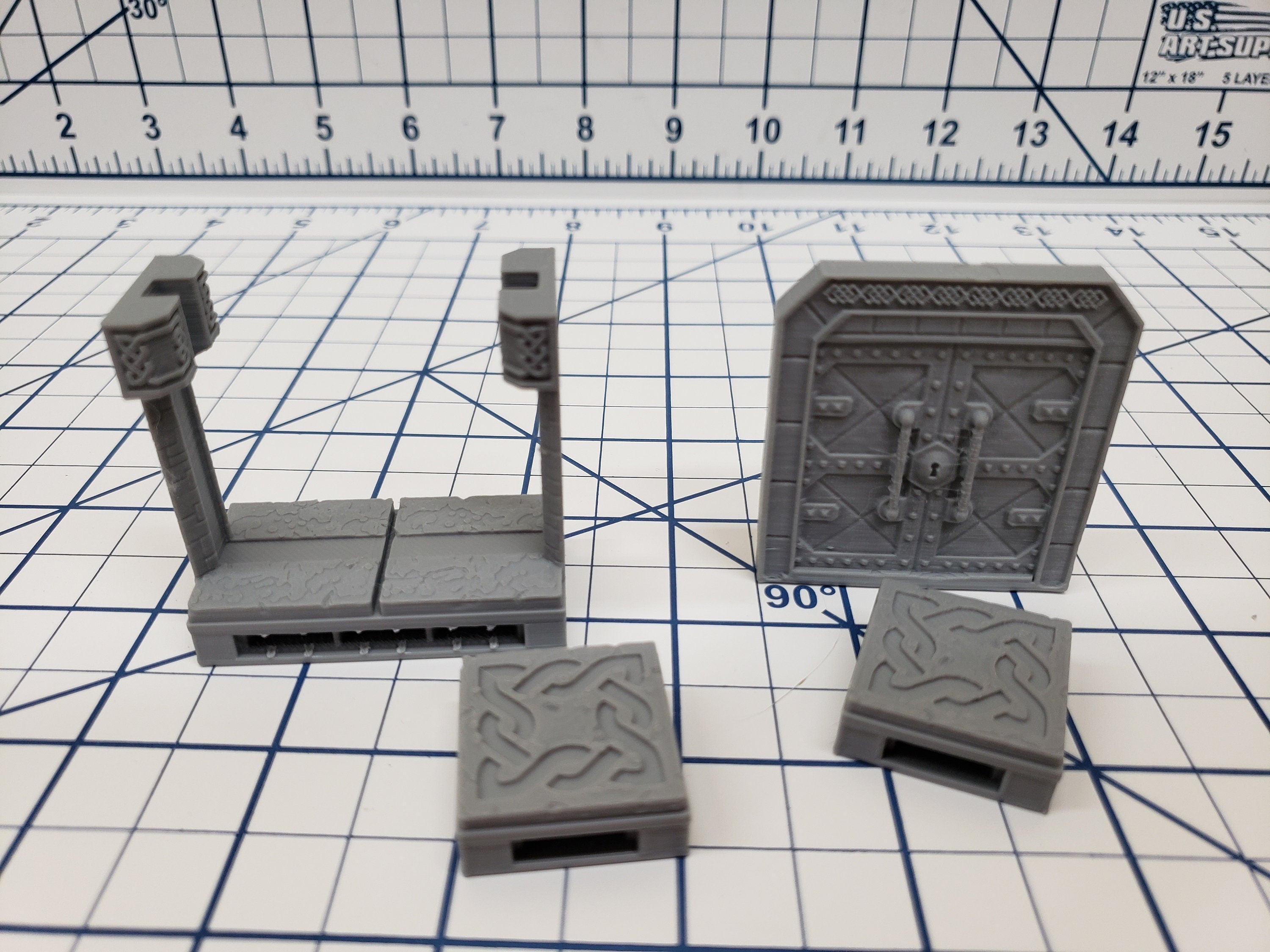 Dwarven Hall Door Tile - OpenLock or DragonLock - Openforge - DND - Pathfinder - Dungeons & Dragons - RPG - Tabletop - 28 mm / 1"