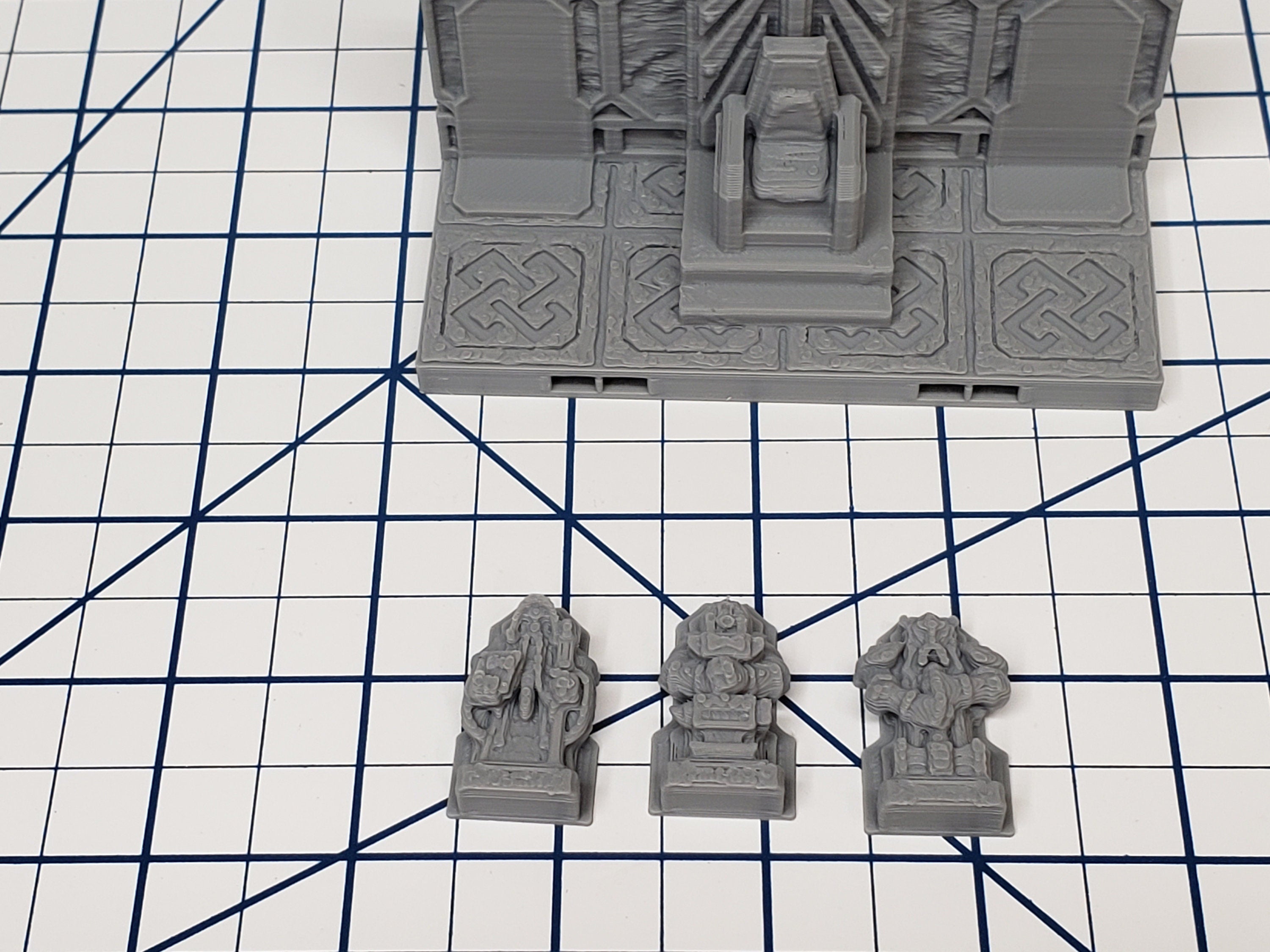 Mountain King - Throne Tile - DragonLock - 28 mm / 1" - Fat Dragon Games