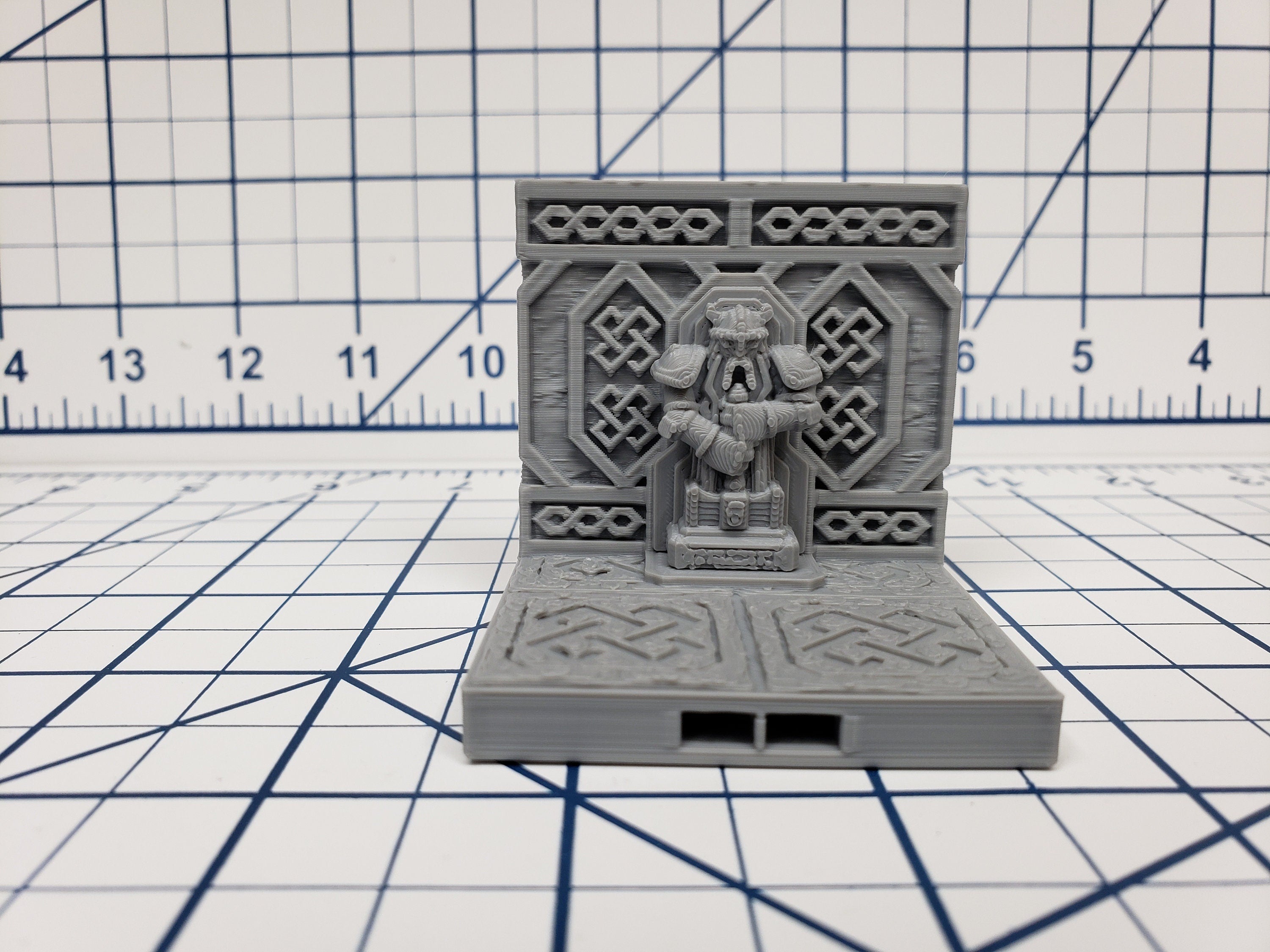 Mountain King - Wall Statue Tile - DragonLock - DND - Pathfinder - RPG - Dungeon & Dragons - 28 mm / 1" - Fat Dragon Games