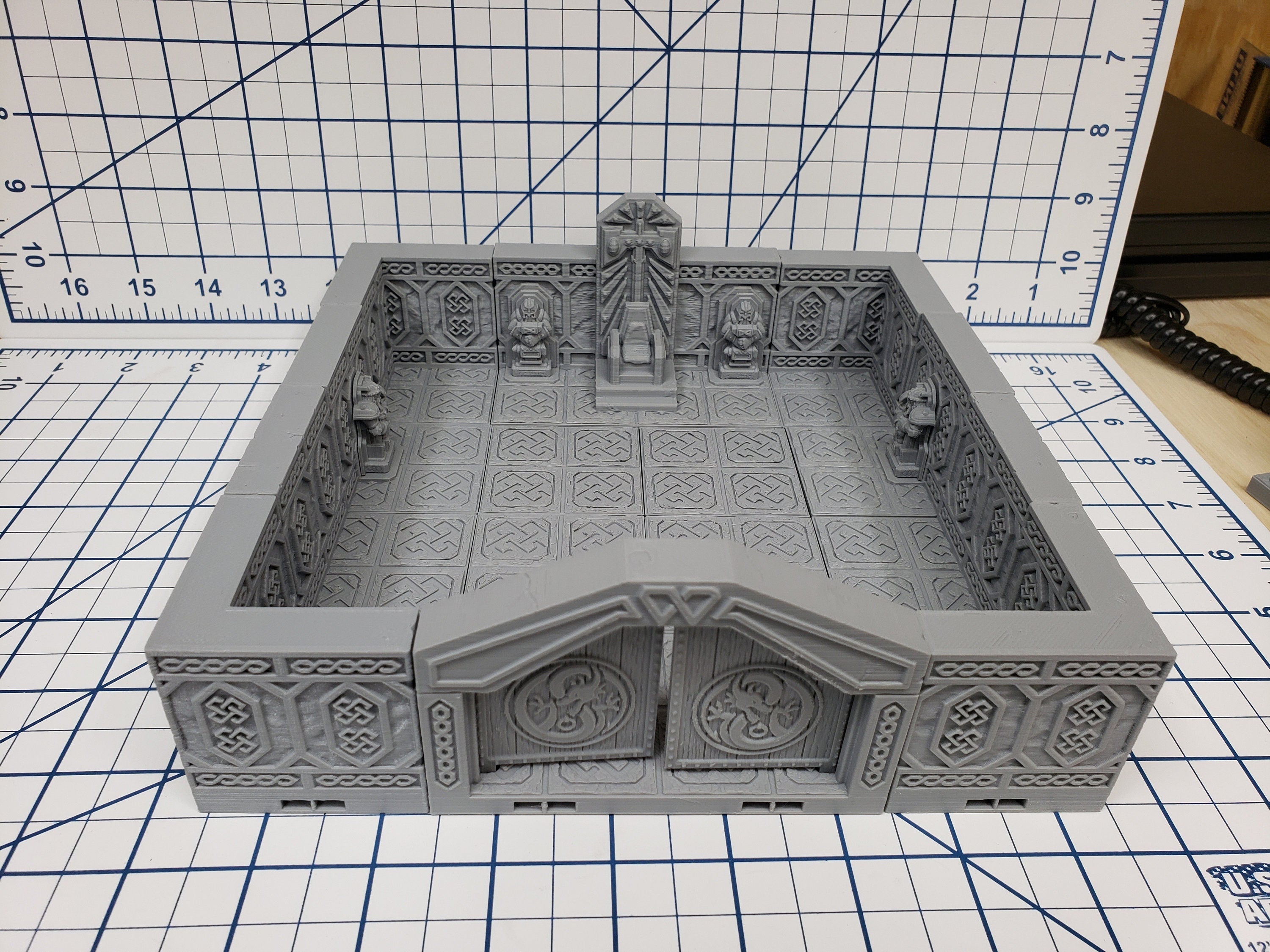 Mountain King - Throne Room - Dwarven - DragonLock - DND - Pathfinder - RPG - Dungeon & Dragons - 28 mm / 1" - Fat Dragon Games