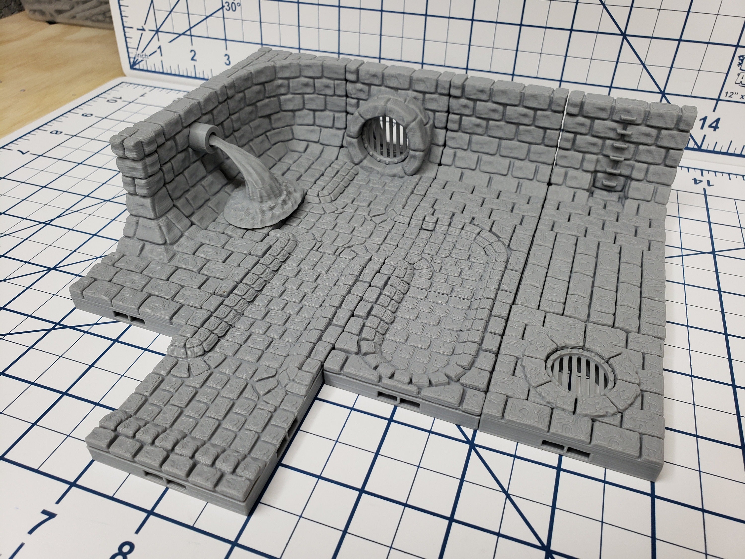 Sewer Tiles - DragonLock - DND - Pathfinder - RPG - Dungeon & Dragons - 28 mm / 1" - Fat Dragon Games