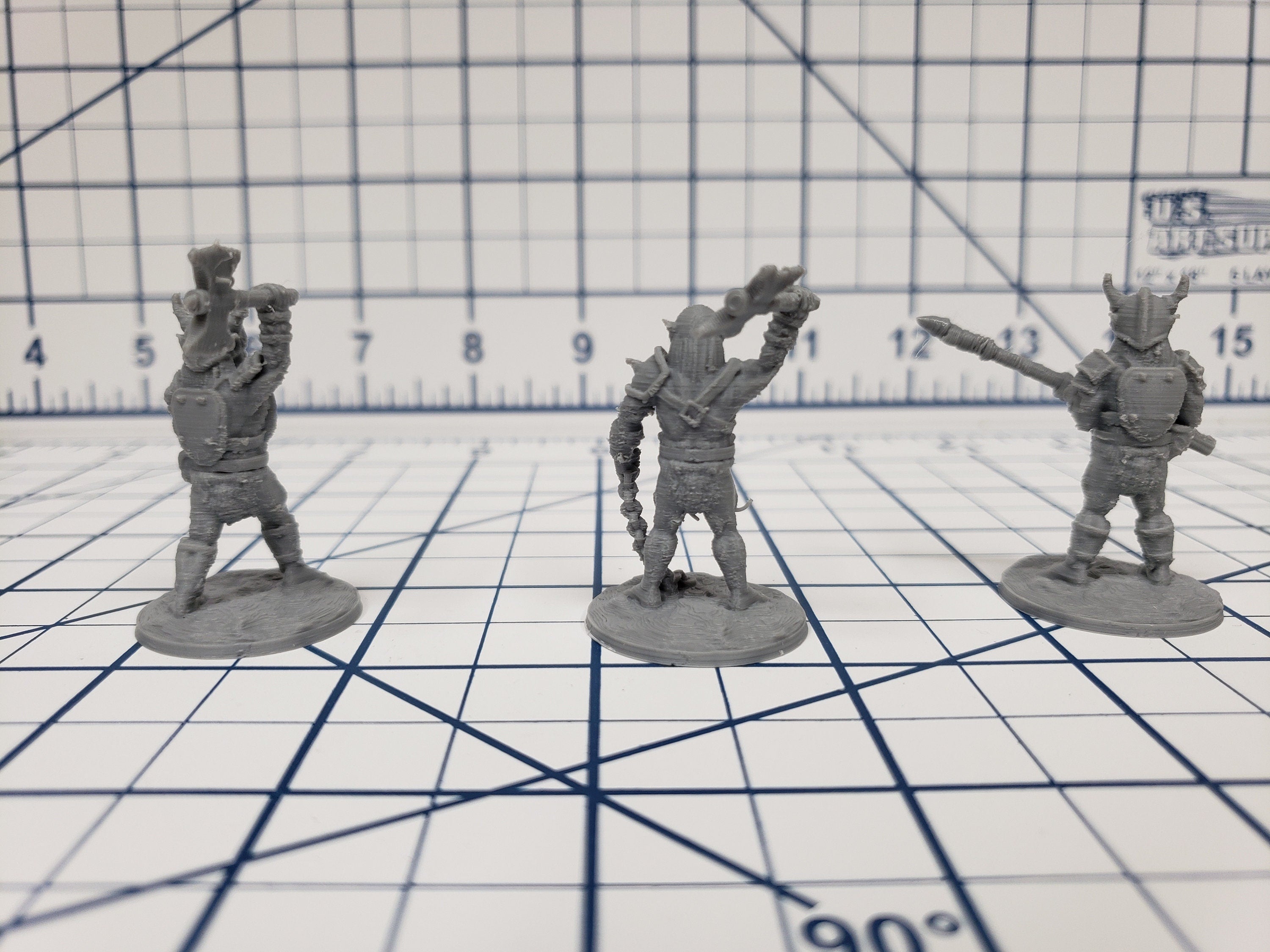 Orc Warriors 1 Set (3 minis) - DND - Pathfinder - RPG - Dungeon & Dragons - Miniature - Mini - 28 mm / 1" - Fat Dragon Games