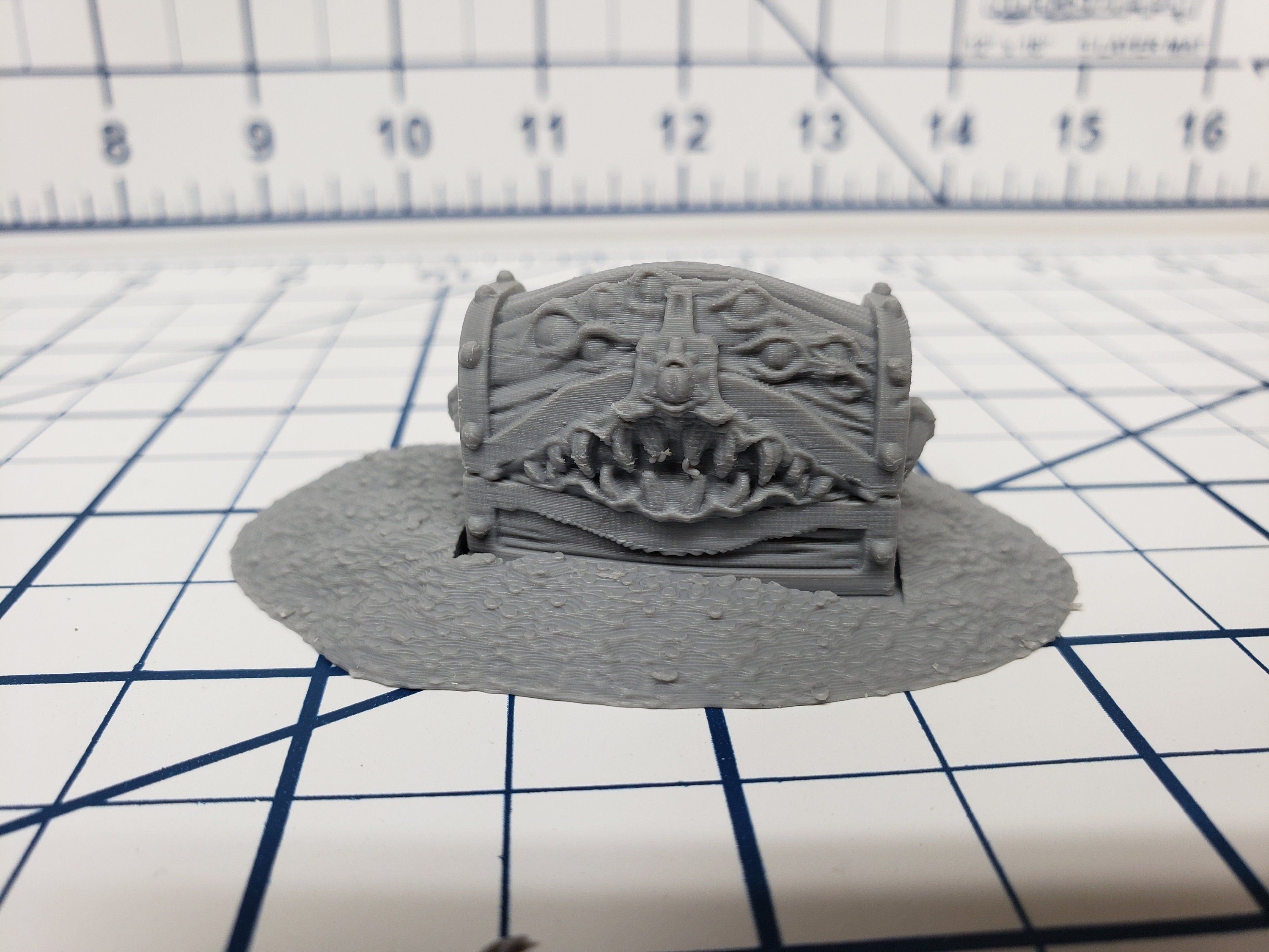 Mimic Chest and Treasure - DND - Pathfinder - RPG - Dungeon & Dragons - Miniature - Mini - 28 mm / 1" - Fat Dragon Games