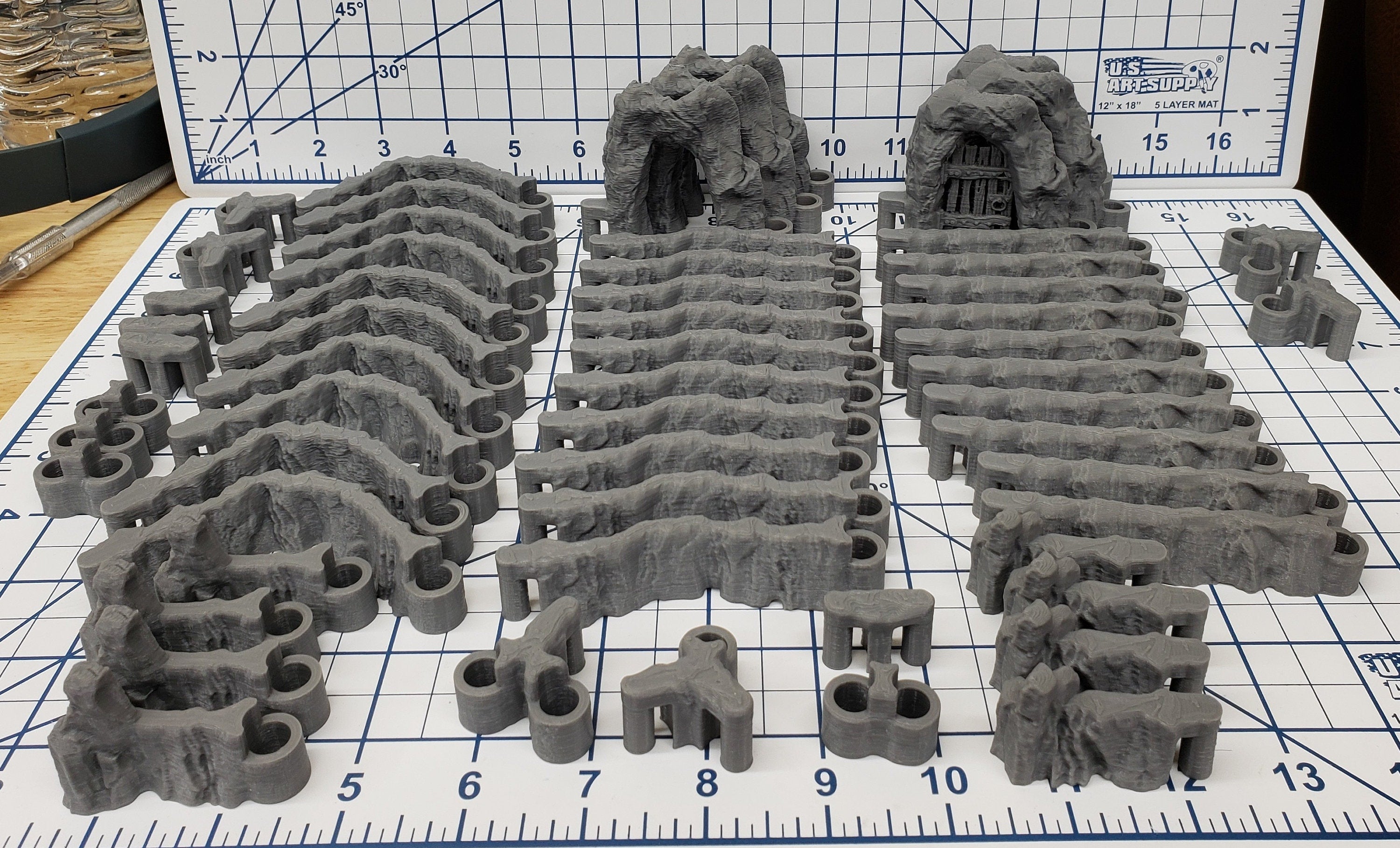 DungeonSticks - Dry Caverns Deluxe Set 50 Tiles! - DND - Pathfinder - Dungeons & Dragons - Terrain - RPG - Tabletop - 28 mm / 1"