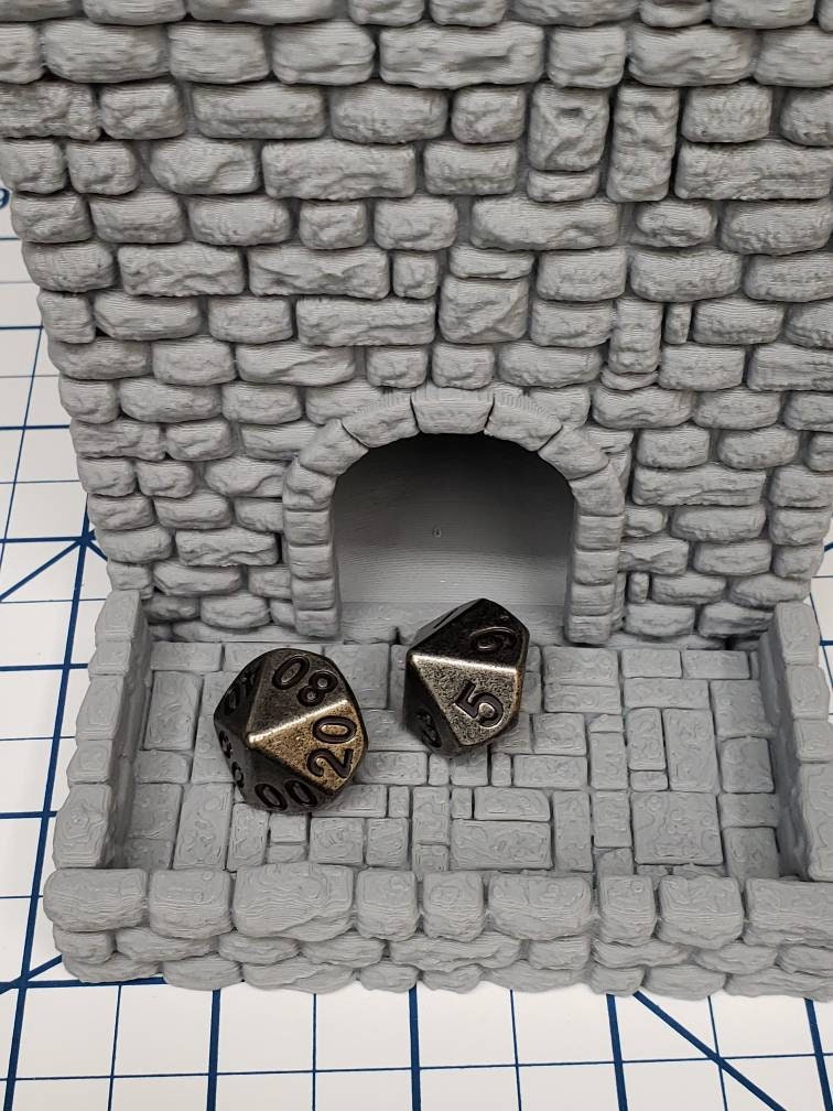 DM Screen of Doom - Dice Tower - DND - Pathfinder - RPG - Dungeon & Dragons - Fat Dragon Games