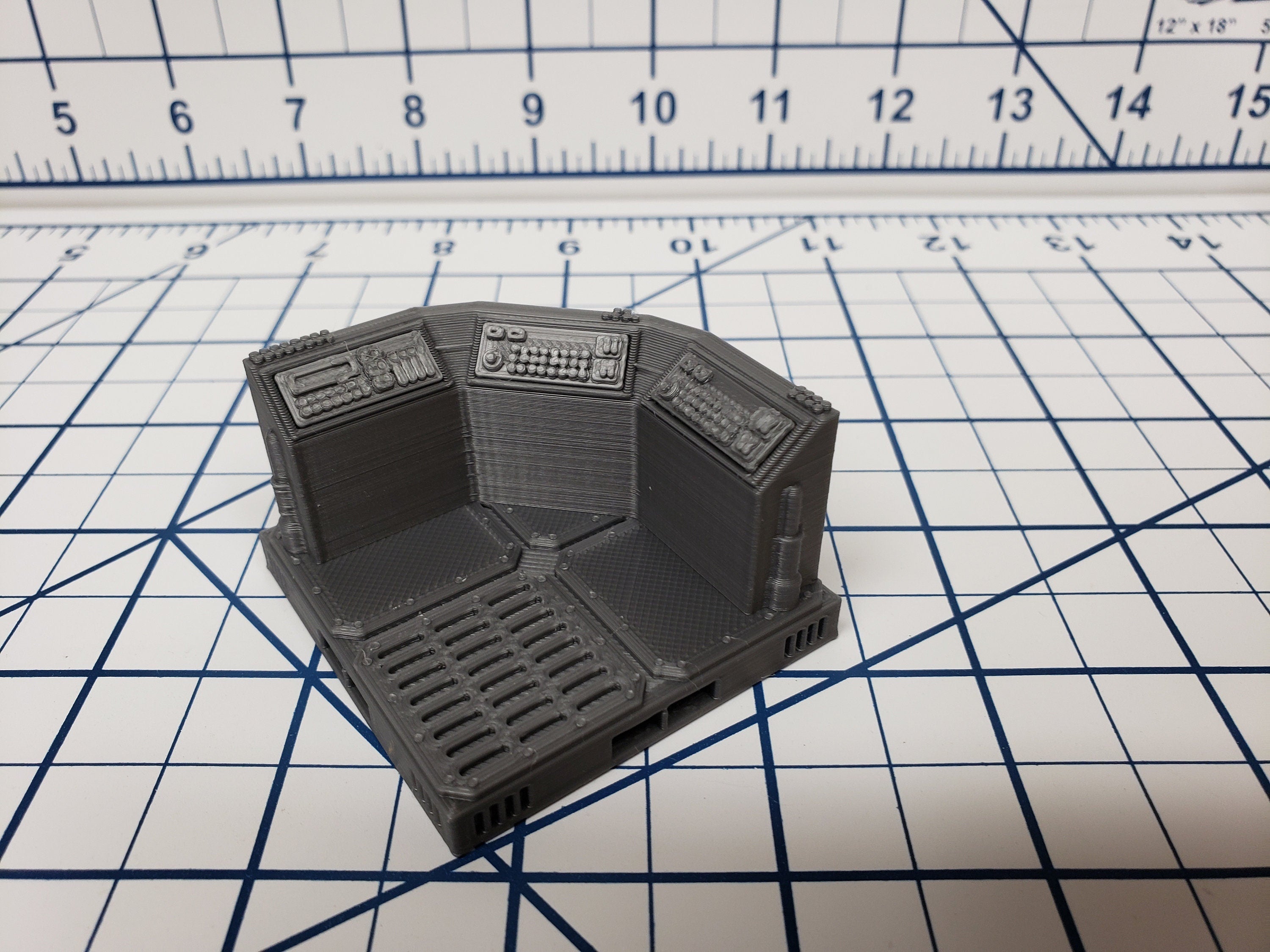 Consoles - SciFi - Fat Dragon Games - DragonLock - DND - Pathfinder - RPG - Terrain - Space - Science Fiction 28 mm / 1"