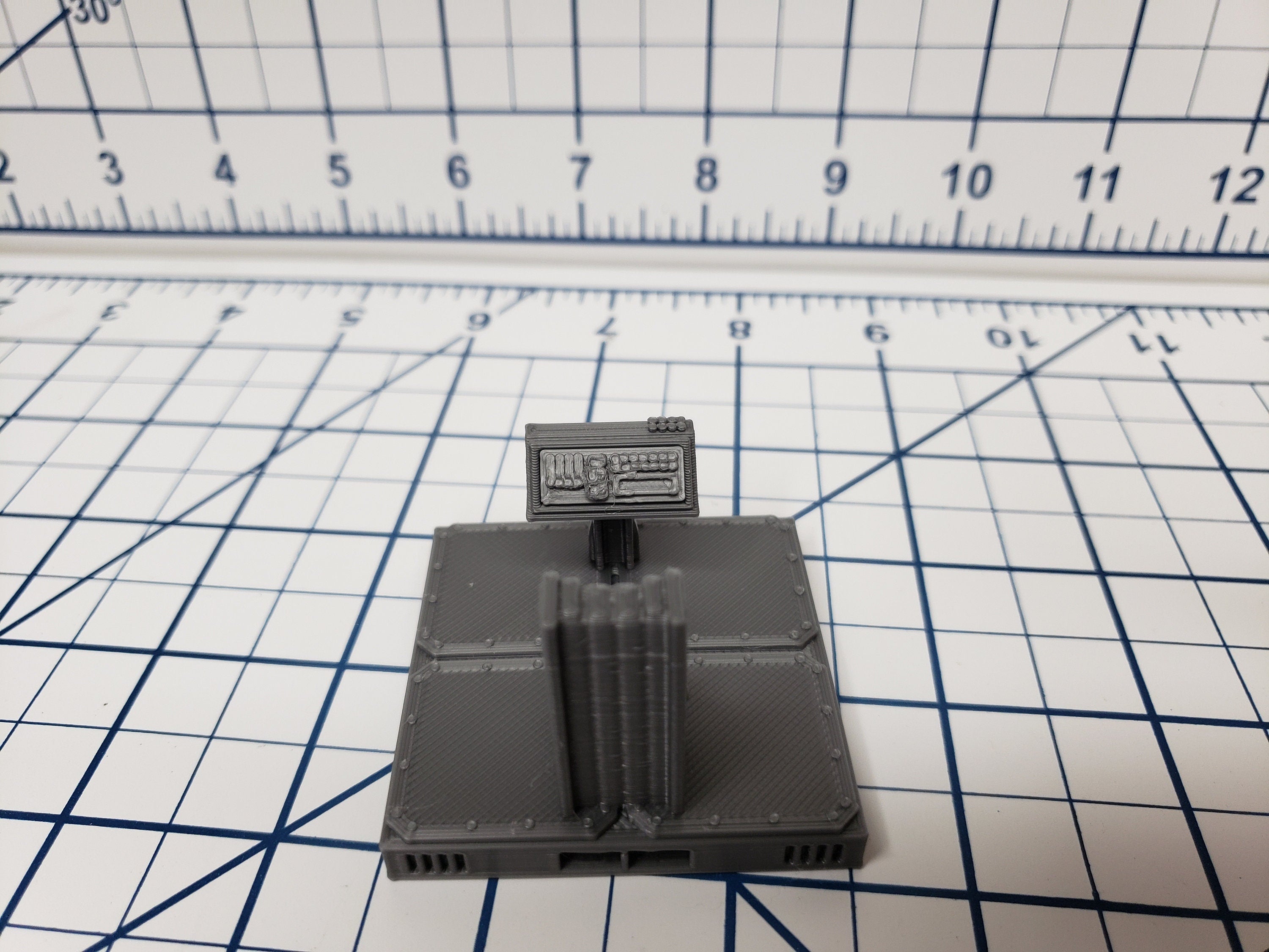 Consoles - SciFi - Fat Dragon Games - DragonLock - DND - Pathfinder - RPG - Terrain - Space - Science Fiction 28 mm / 1"