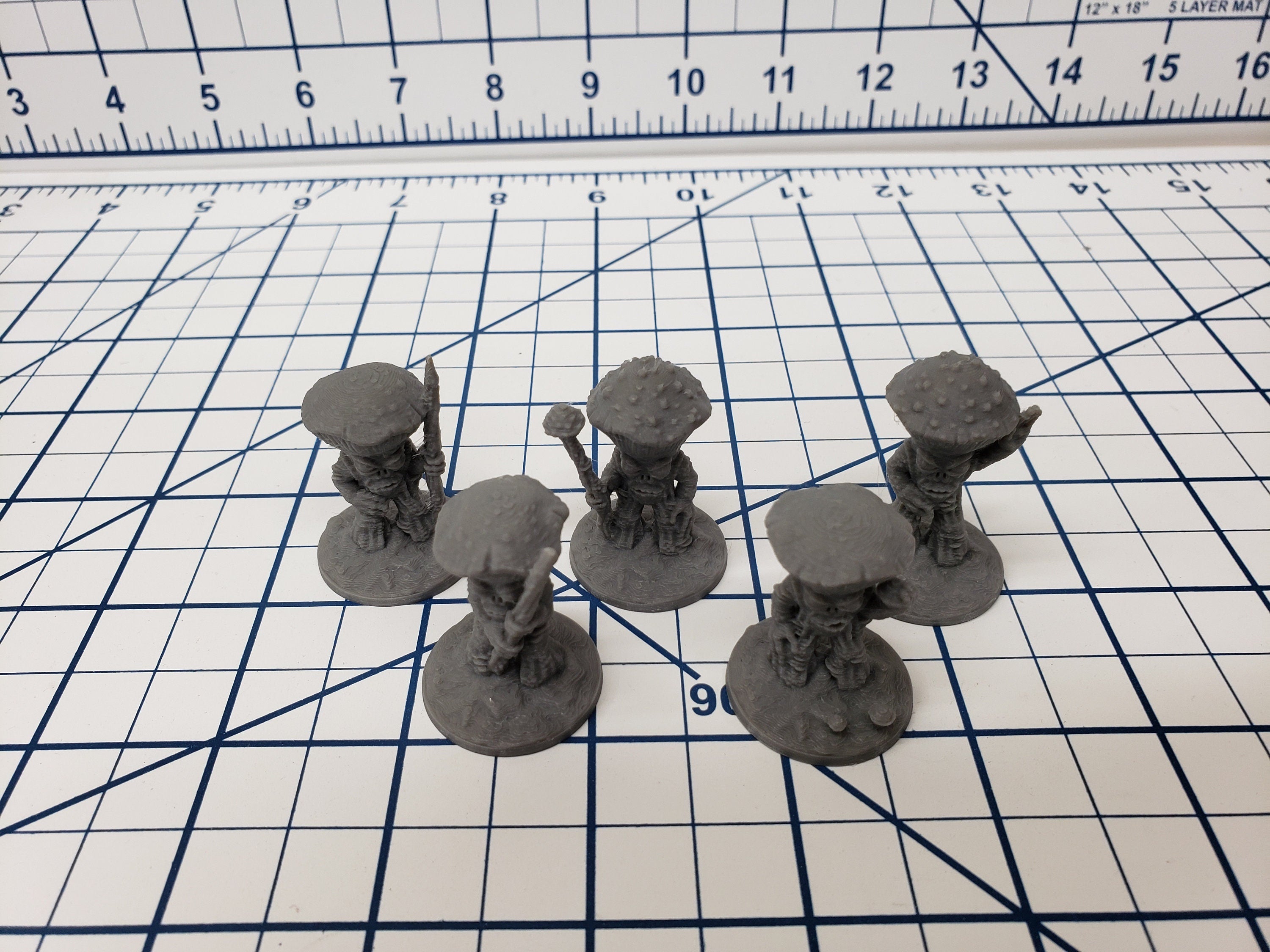 Set of 5 - Mushroomfolk - DND - Pathfinder - RPG - Dungeon & Dragons - Miniature - Mini - 28 mm / 1" - Fat Dragon Games