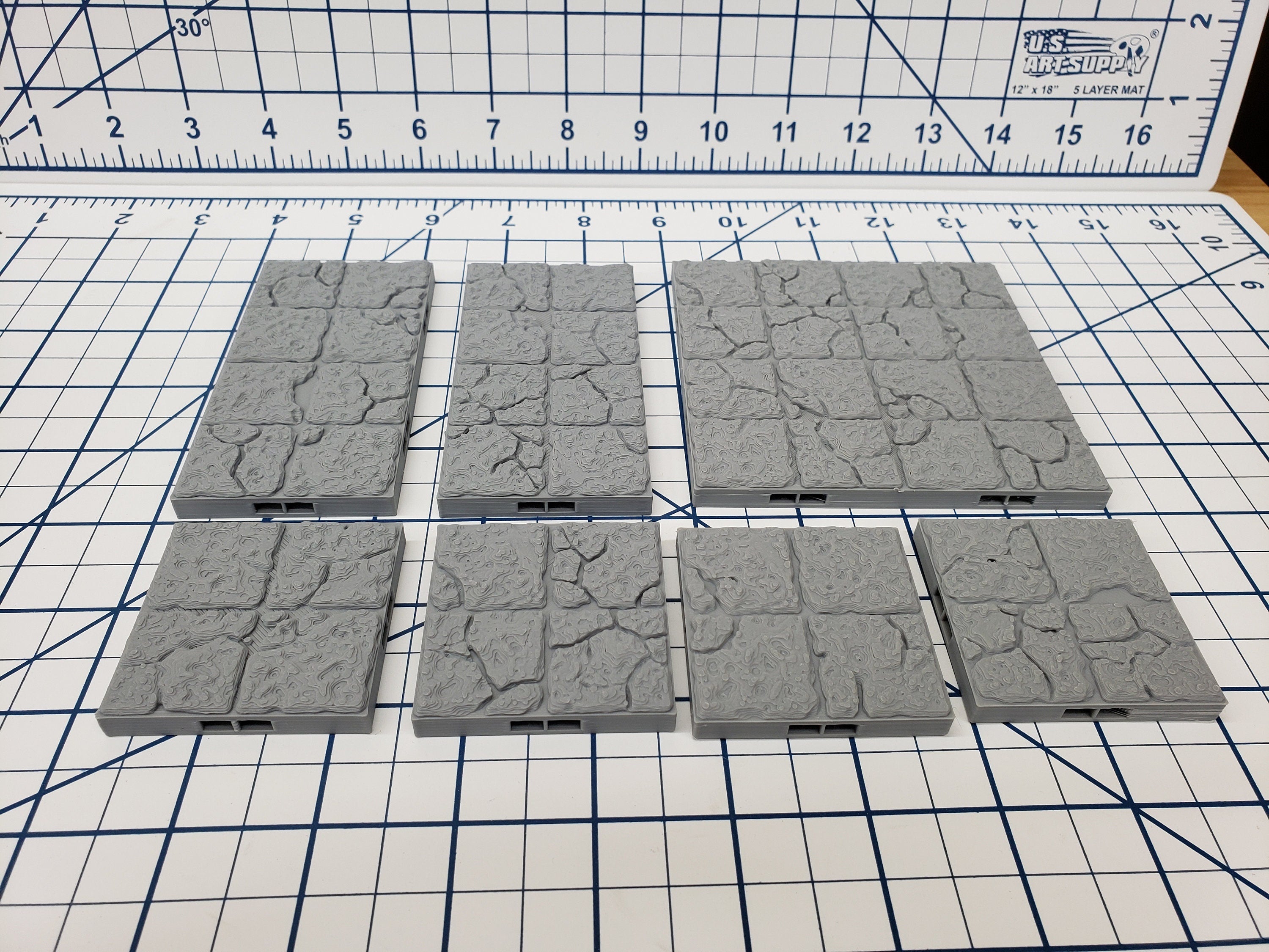 Dungeon Style - Ruined Floor Tiles - DragonLock - DND - Pathfinder - RPG - Dungeon & Dragons - 28 mm / 1" - Terrain - Fat Dragon Games