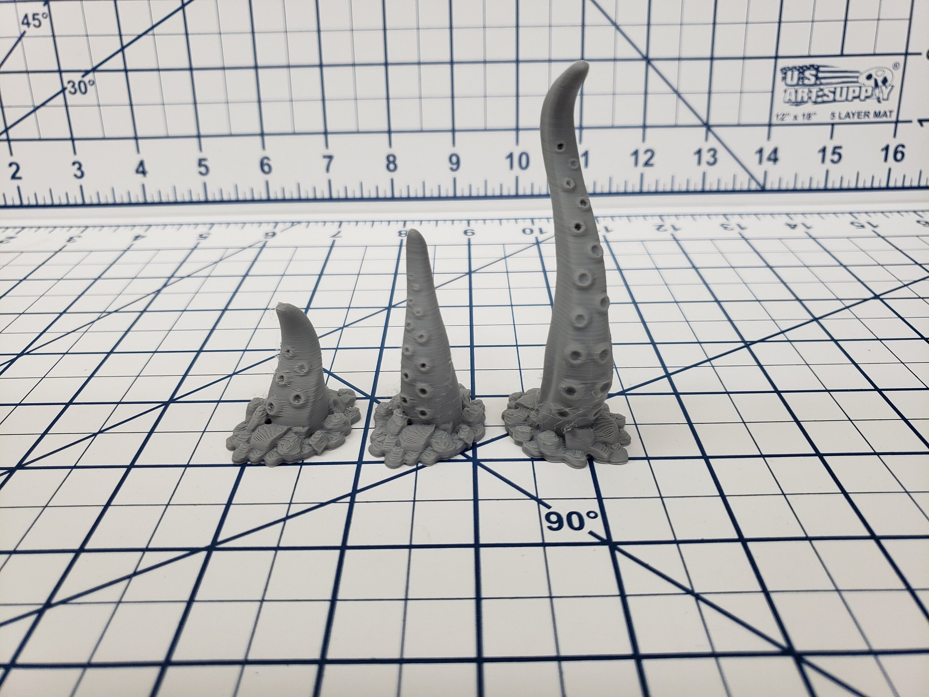 Tentacle Set Miniatures - DND - Pathfinder - RPG - Dungeon & Dragons - Miniature - Mini - 28 mm / 1" - Fat Dragon Games