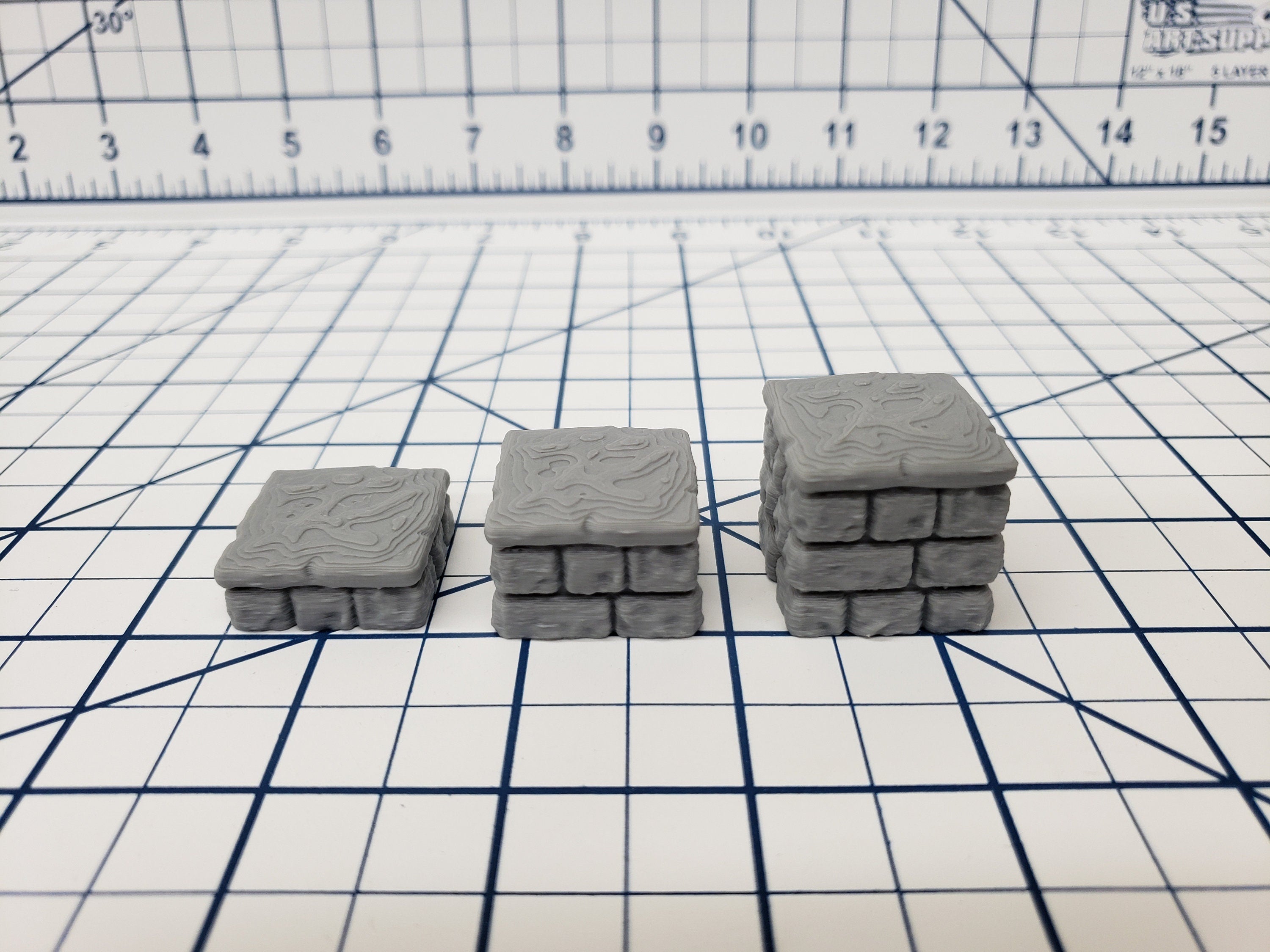 Dungeon Stone - Pedestal Set - Fat Dragon Games - DND - Pathfinder - RPG - Terrain - 28 mm / 1" - Dungeon & Dragons -