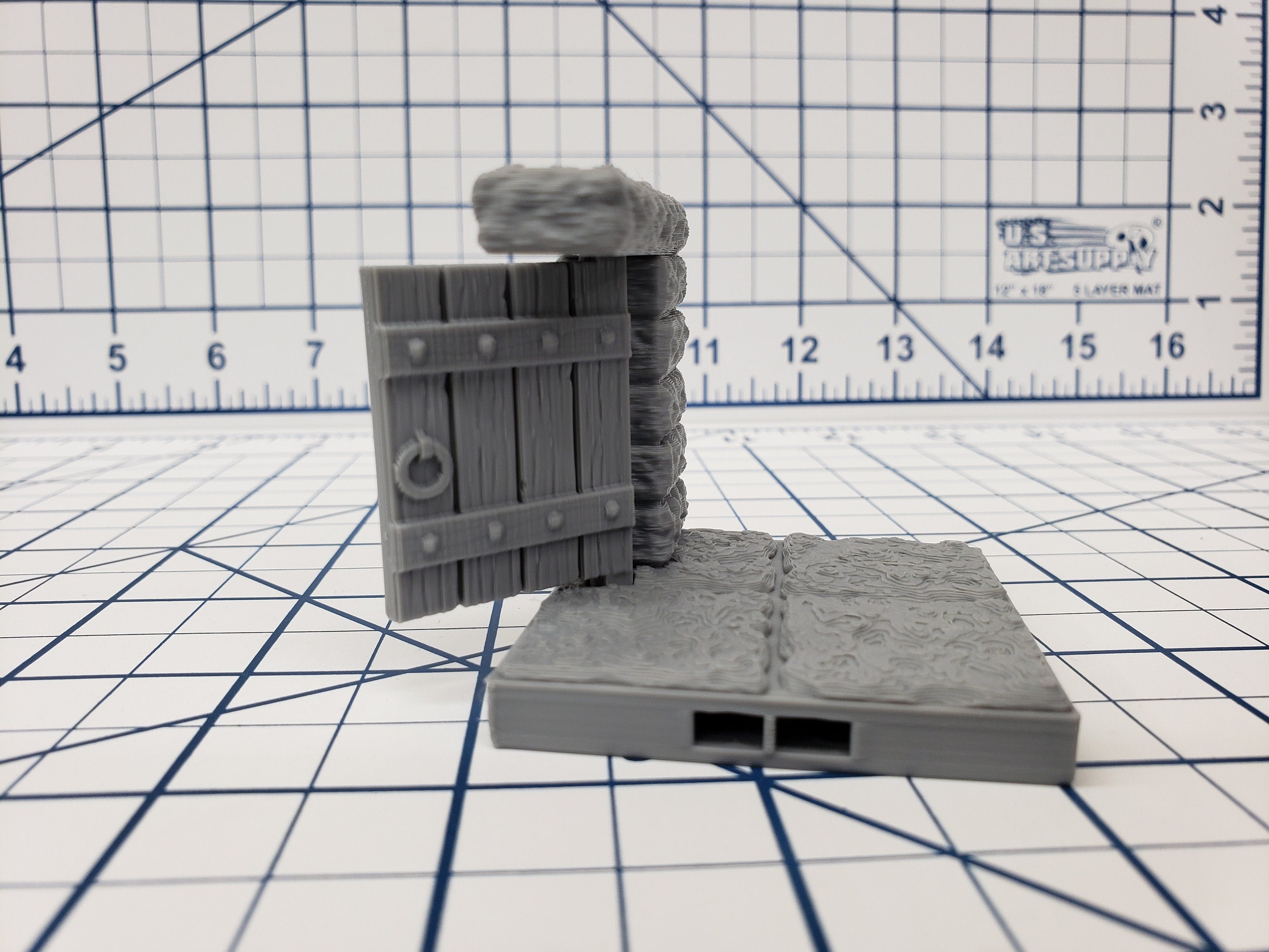 Dungeon Style - Double Doors - DragonLock - DND - Pathfinder - RPG - Dungeon & Dragons - 28 mm / 1" - Terrain - Fat Dragon Games