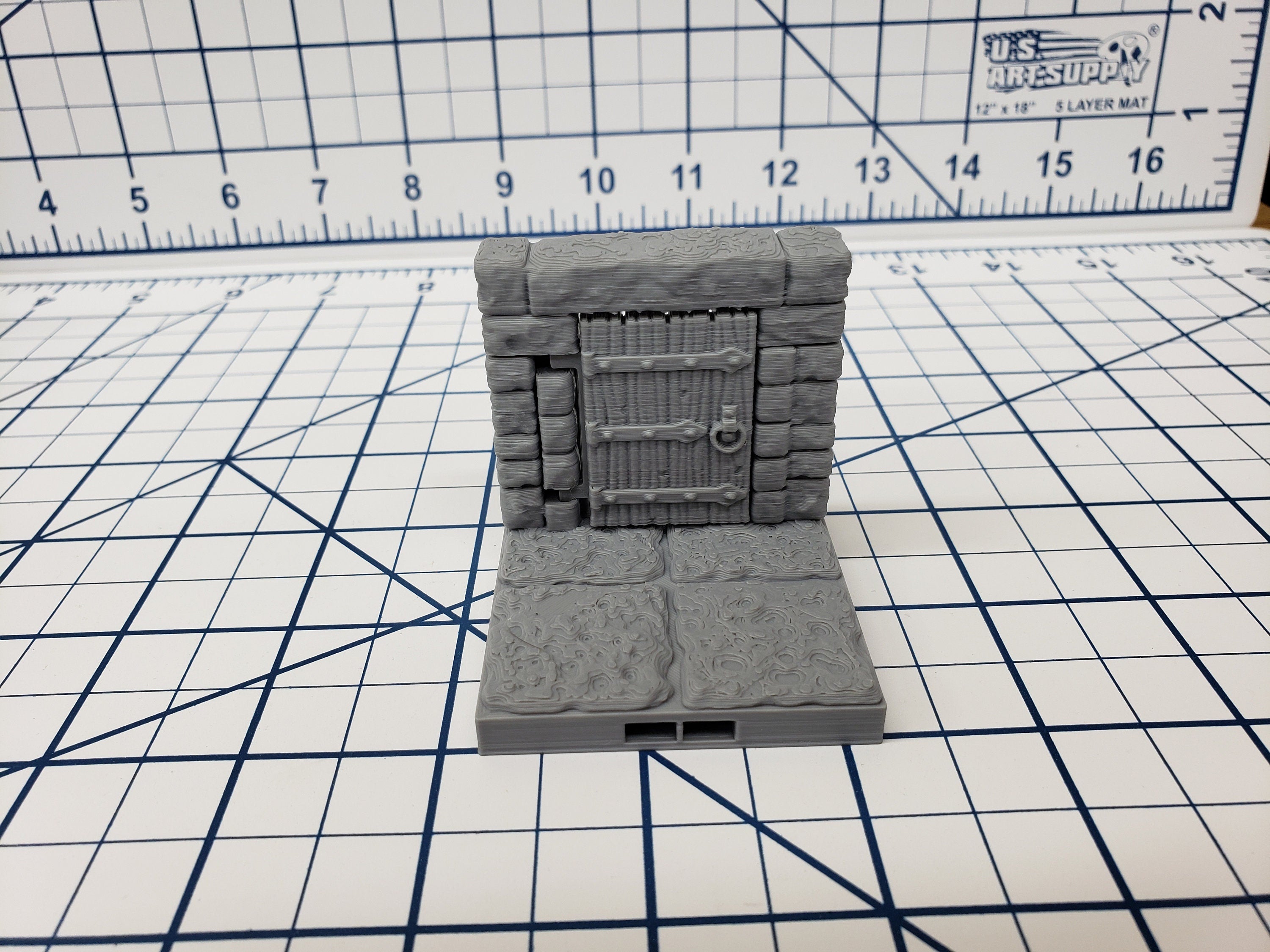 Dungeon Style - Single Doors - DragonLock - DND - Pathfinder - RPG - Dungeon & Dragons - 28 mm / 1" - Terrain - Fat Dragon Games