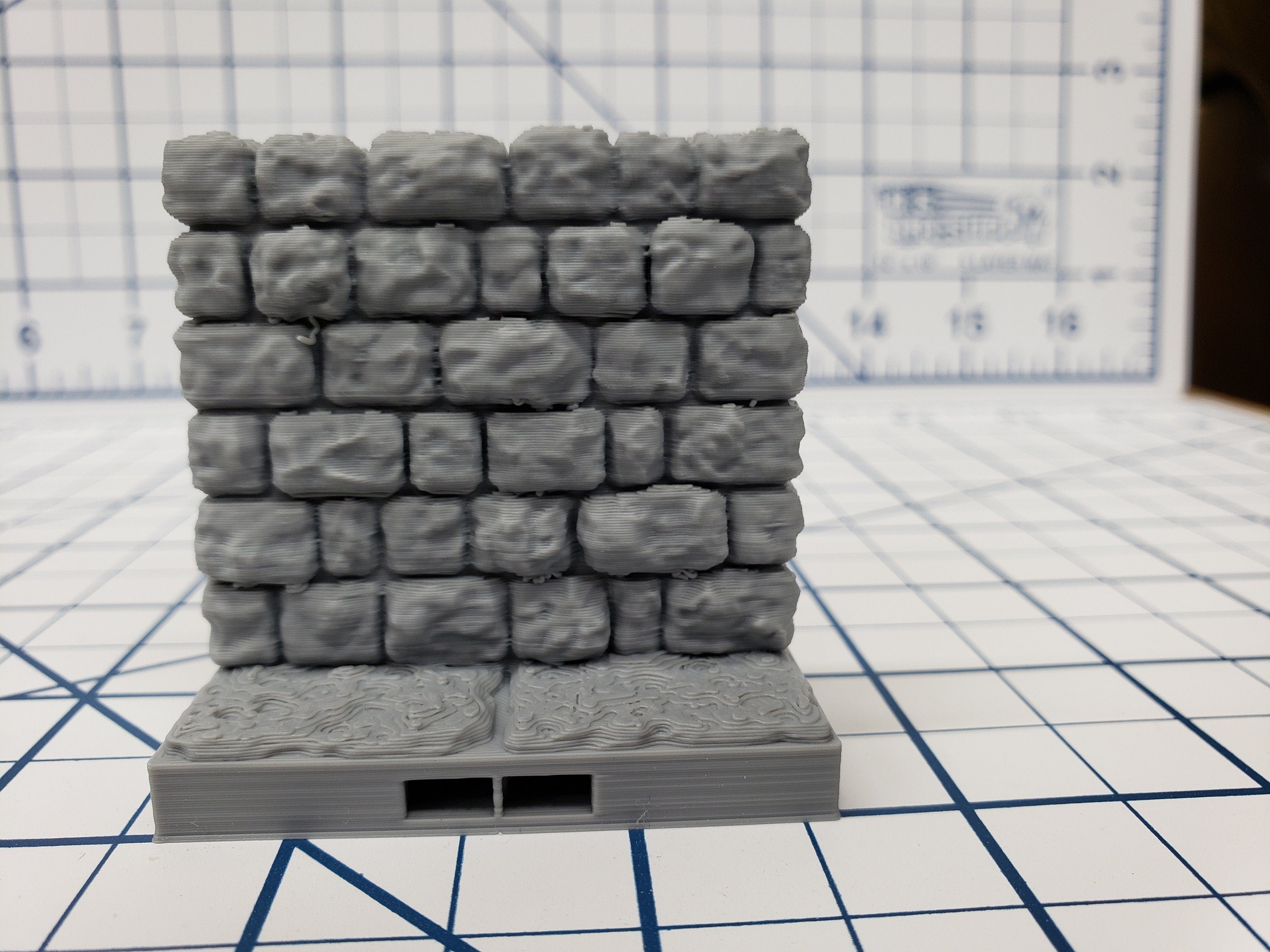Dungeon Style - 1X2 Walls - DragonLock - DND - Pathfinder - RPG - Dungeon & Dragons - 28 mm / 1" - Terrain - Fat Dragon Games