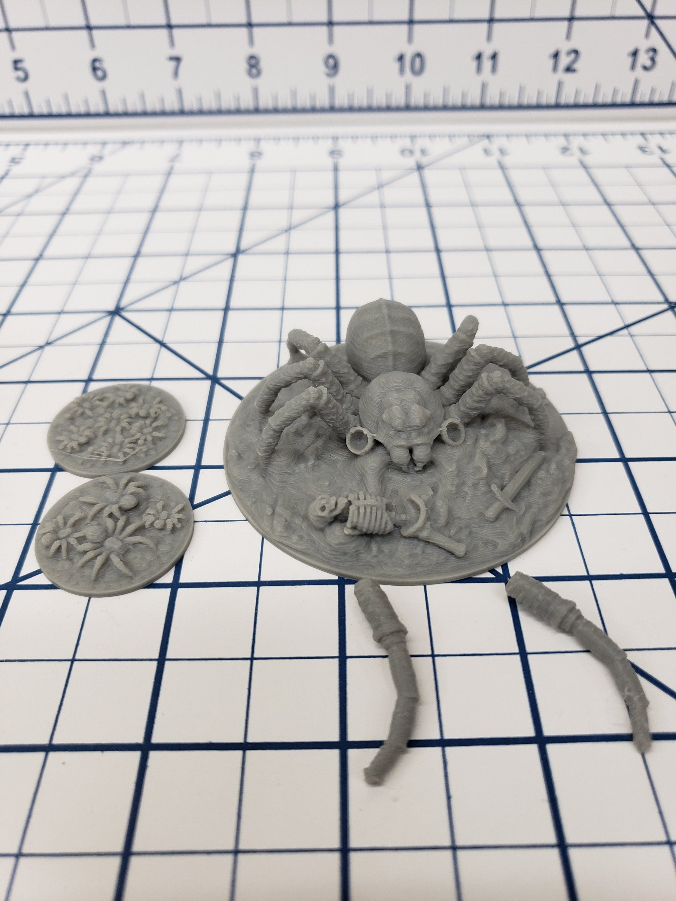 Spider Miniatures - DND - Pathfinder - RPG - Dungeon & Dragons - Miniature - Mini - 28 mm / 1" - Fat Dragon Games