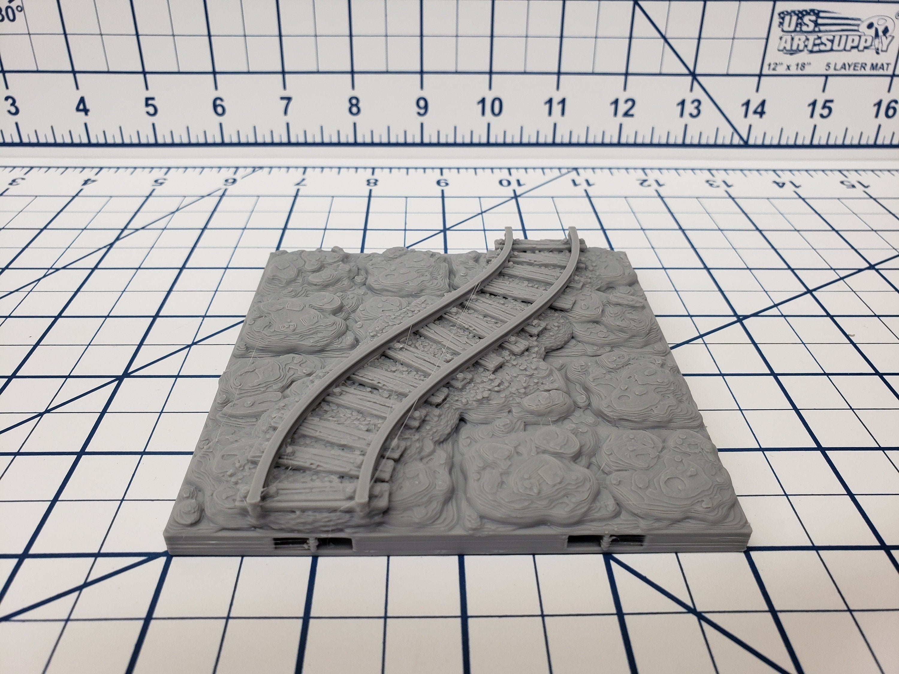 Caverns -4X4 Mine Track Floors - DragonLock - DND - Pathfinder - RPG - Dungeon & Dragons - 28 mm / 1" - Terrain - Fat Dragon Games