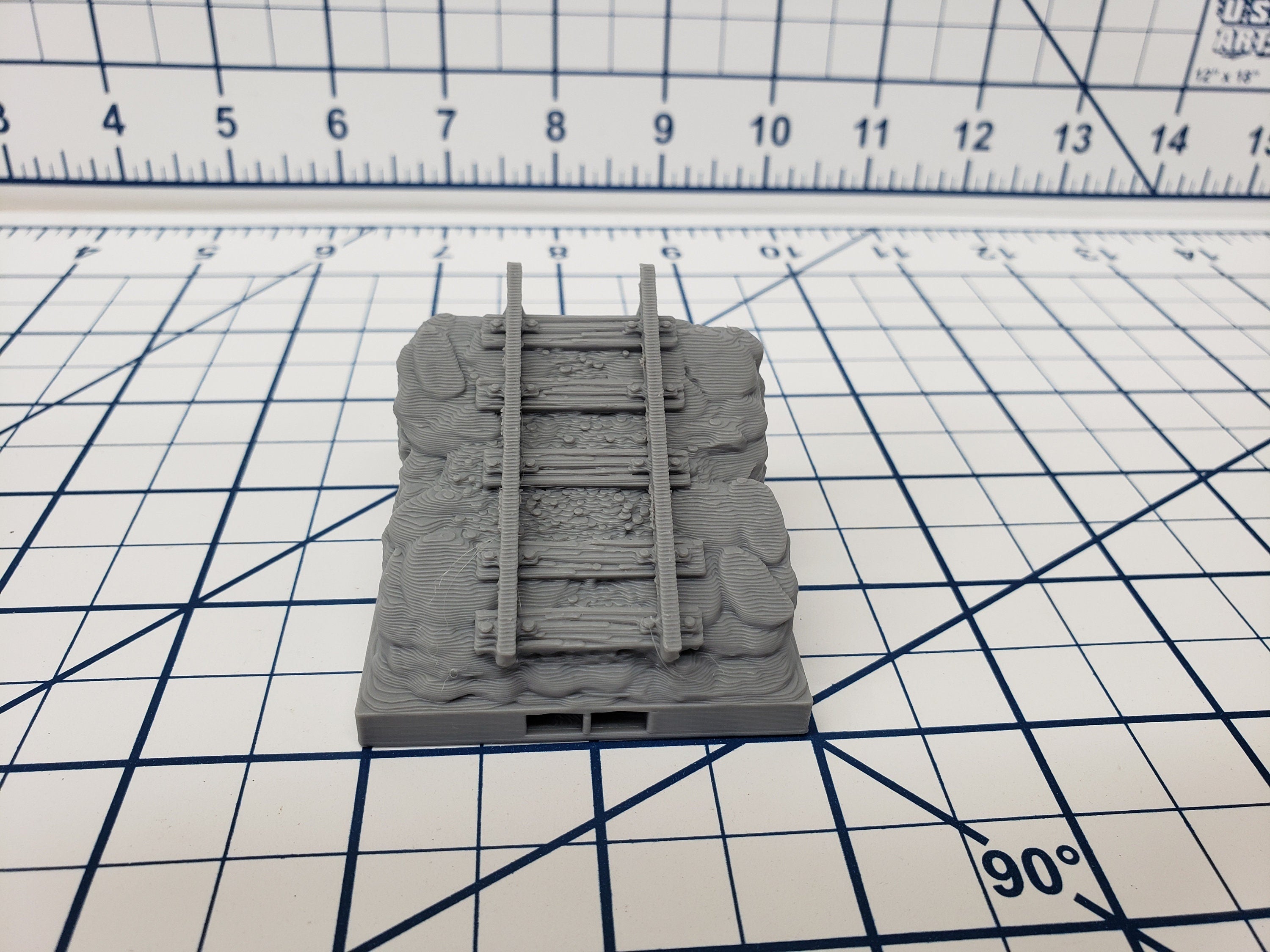 Caverns - Elevated Mine Tiles- DragonLock - DND - Pathfinder - RPG - Dungeon & Dragons - 28 mm / 1" - Terrain - Fat Dragon Games