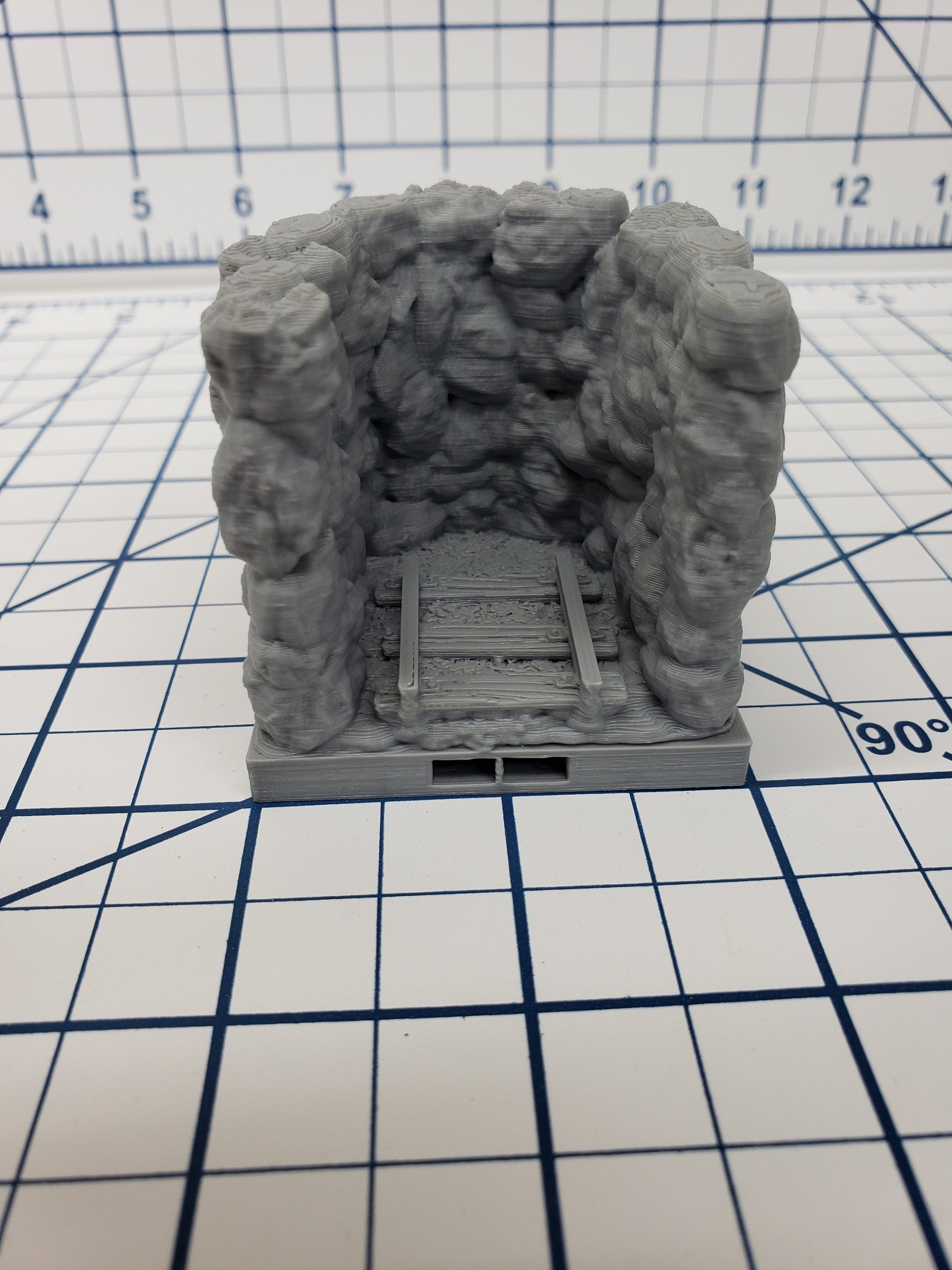 Caverns - Narrow Passage Tiles- DragonLock - DND - Pathfinder - RPG - Dungeon & Dragons - 28 mm / 1" - Terrain - Fat Dragon Games