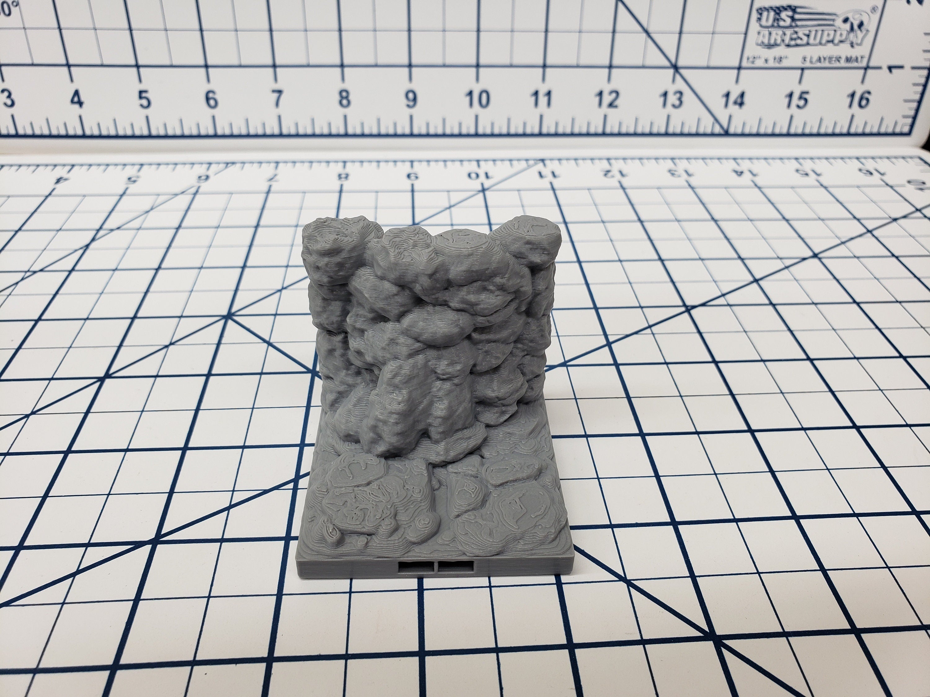 Caverns - Wavy Wall and Corner Tiles- DragonLock - DND - Pathfinder - RPG - Dungeon & Dragons - 28 mm / 1" - Terrain - Fat Dragon Games