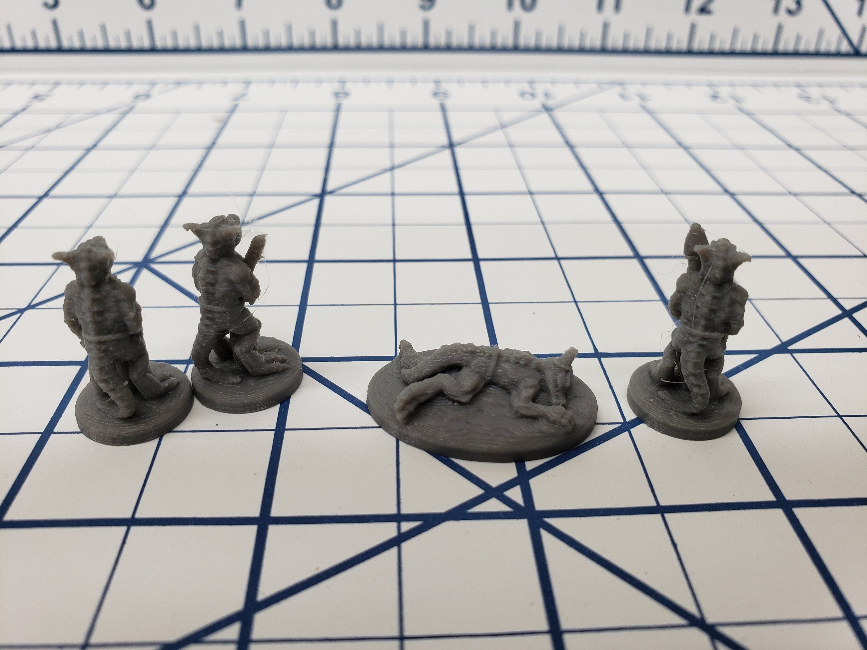 Set of 4 Kobolds - DND - Pathfinder - RPG - Dungeon & Dragons - Miniature - Mini - 28 mm / 1" - Fat Dragon Games