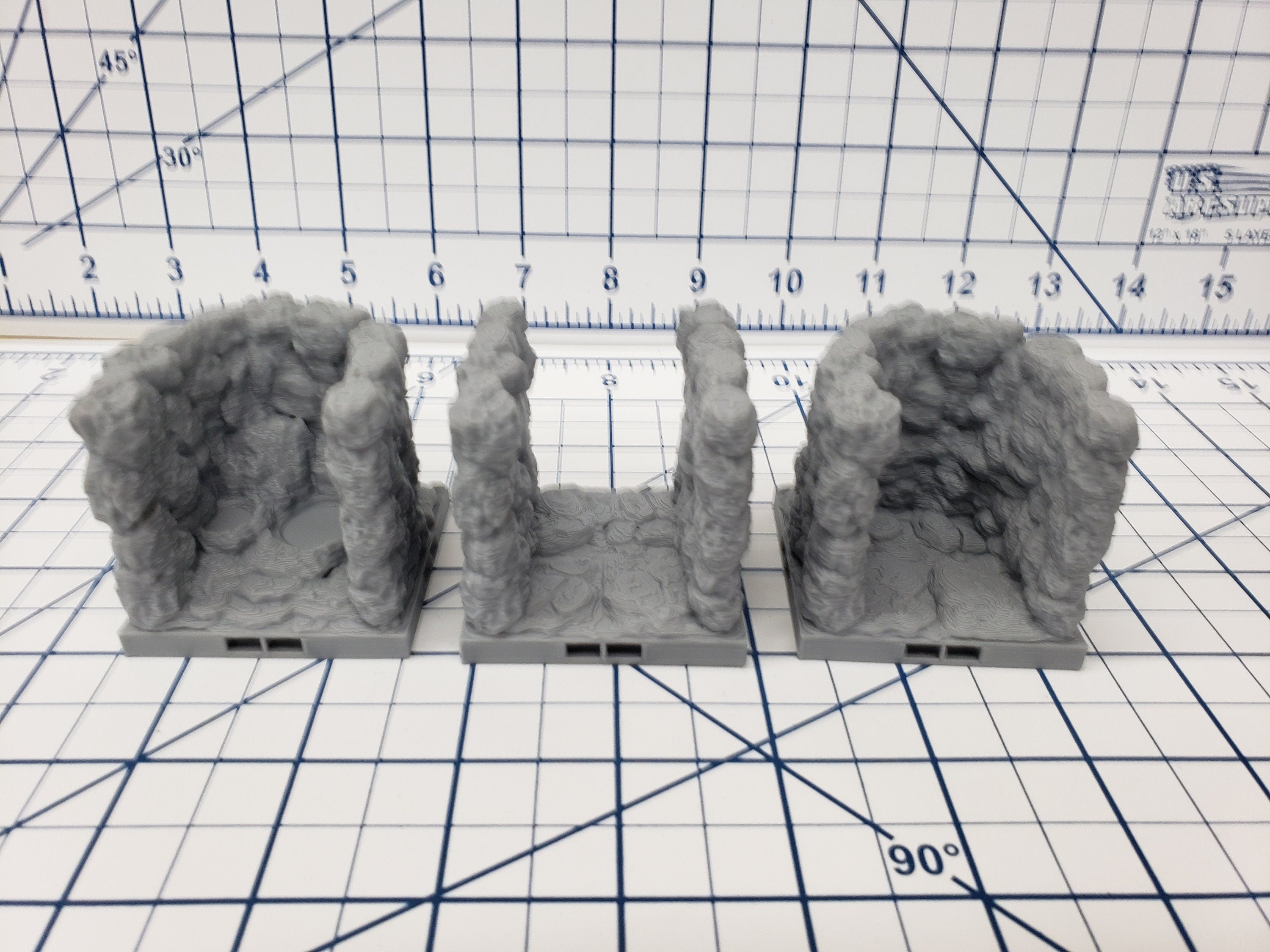 Caverns - Narrow Passage Tiles- DragonLock - DND - Pathfinder - RPG - Dungeon & Dragons - 28 mm / 1" - Terrain - Fat Dragon Games