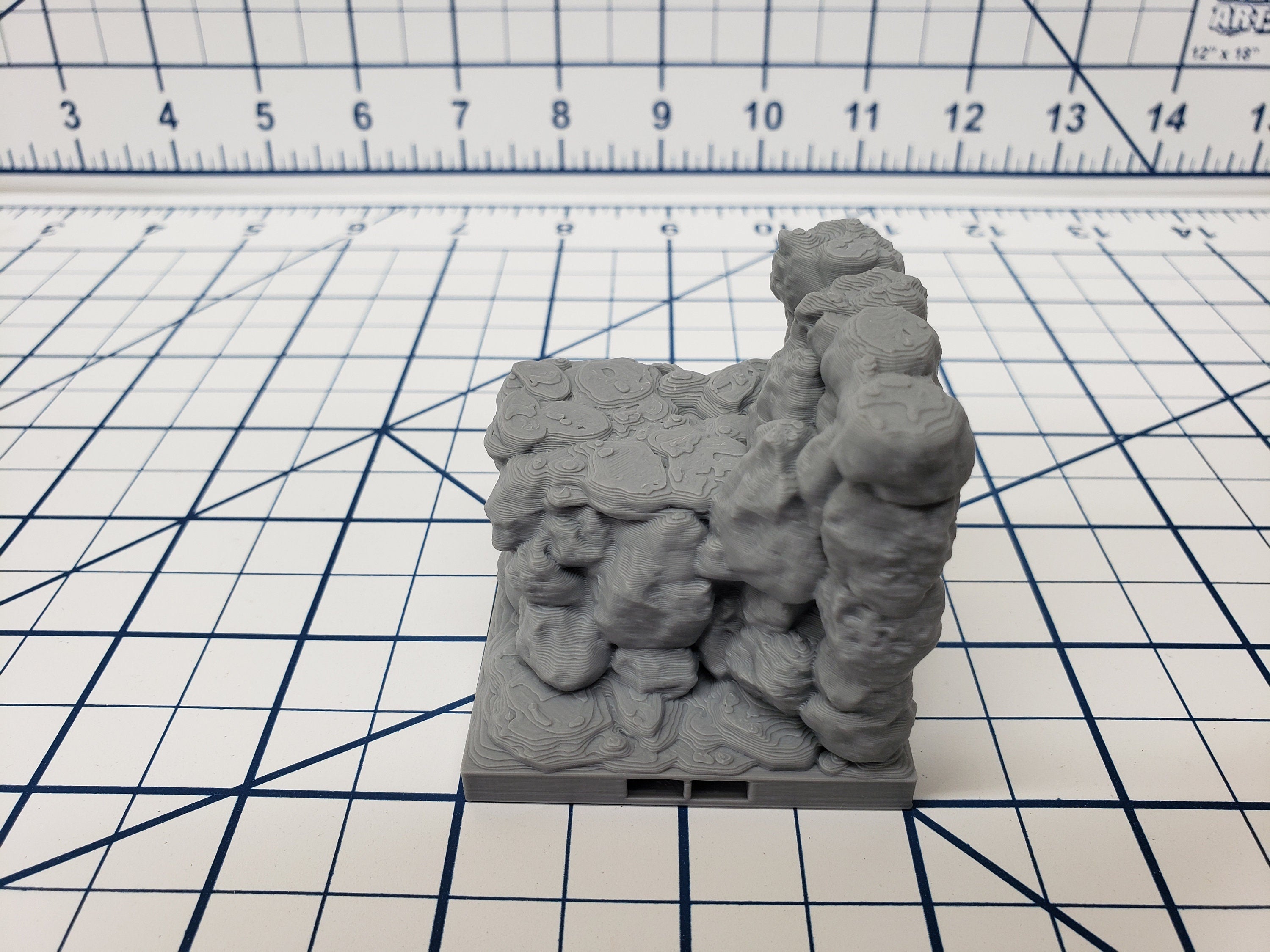 Caverns - Elevated Wall Tiles- DragonLock - DND - Pathfinder - RPG - Dungeon & Dragons - 28 mm / 1" - Terrain - Fat Dragon Games