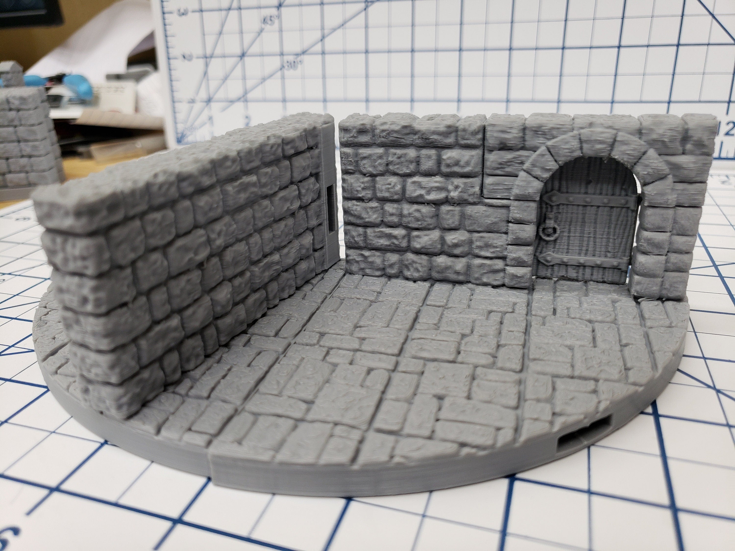 Castle Style - Round Tower Interior Walls - DragonLock - DND - RPG - Dungeon & Dragons - 28 mm / 1" - Terrain - Fat Dragon Games