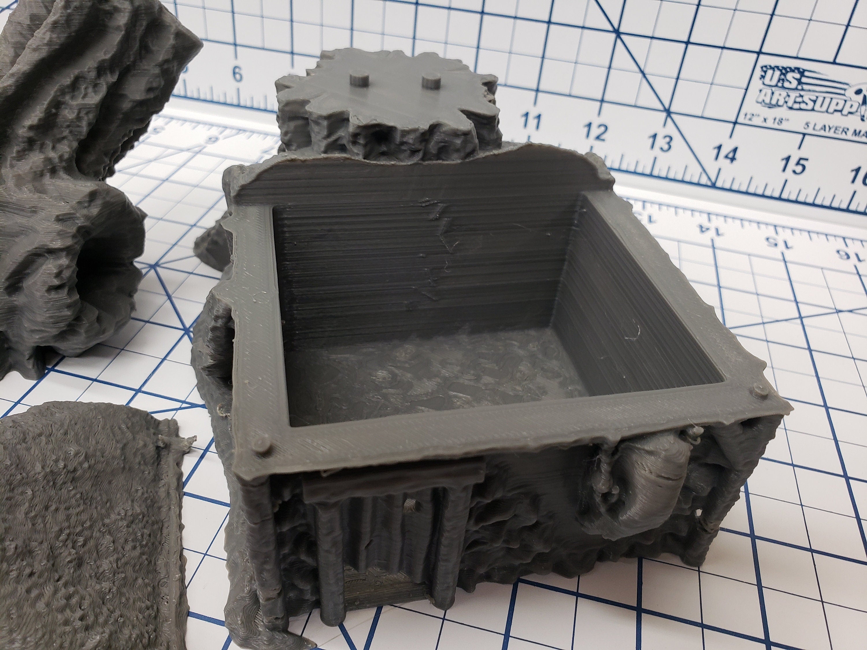 The Forest of Oakenspire - Lonely Hut - Hero's Hoard - DND - Pathfinder - Dungeons & Dragons - RPG - Tabletop - EC3D - 28 mm - 1"